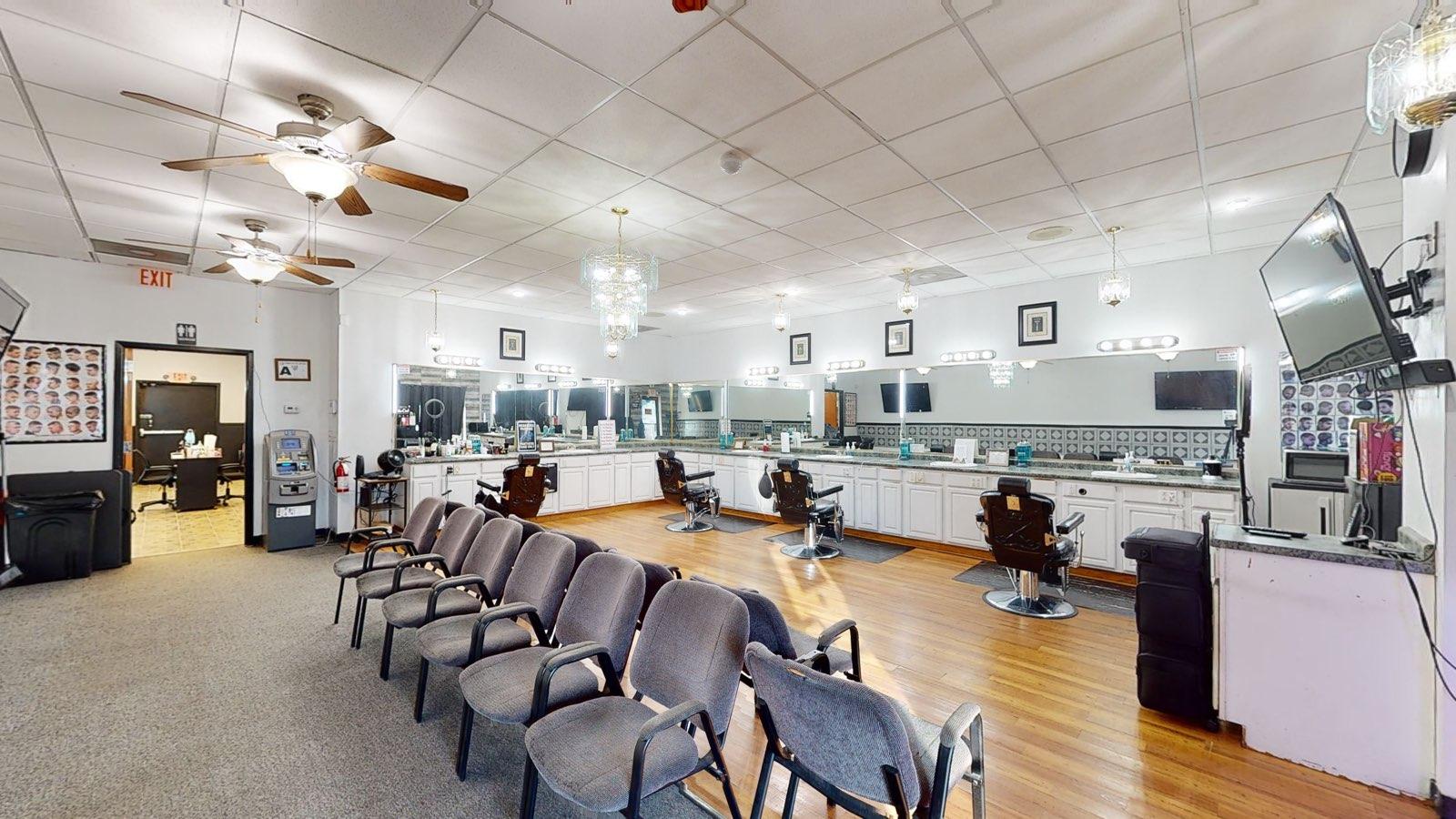 VIP Barber & Beauty Spa 1006 N Bragg Blvd Unit D, Spring Lake North Carolina 28390