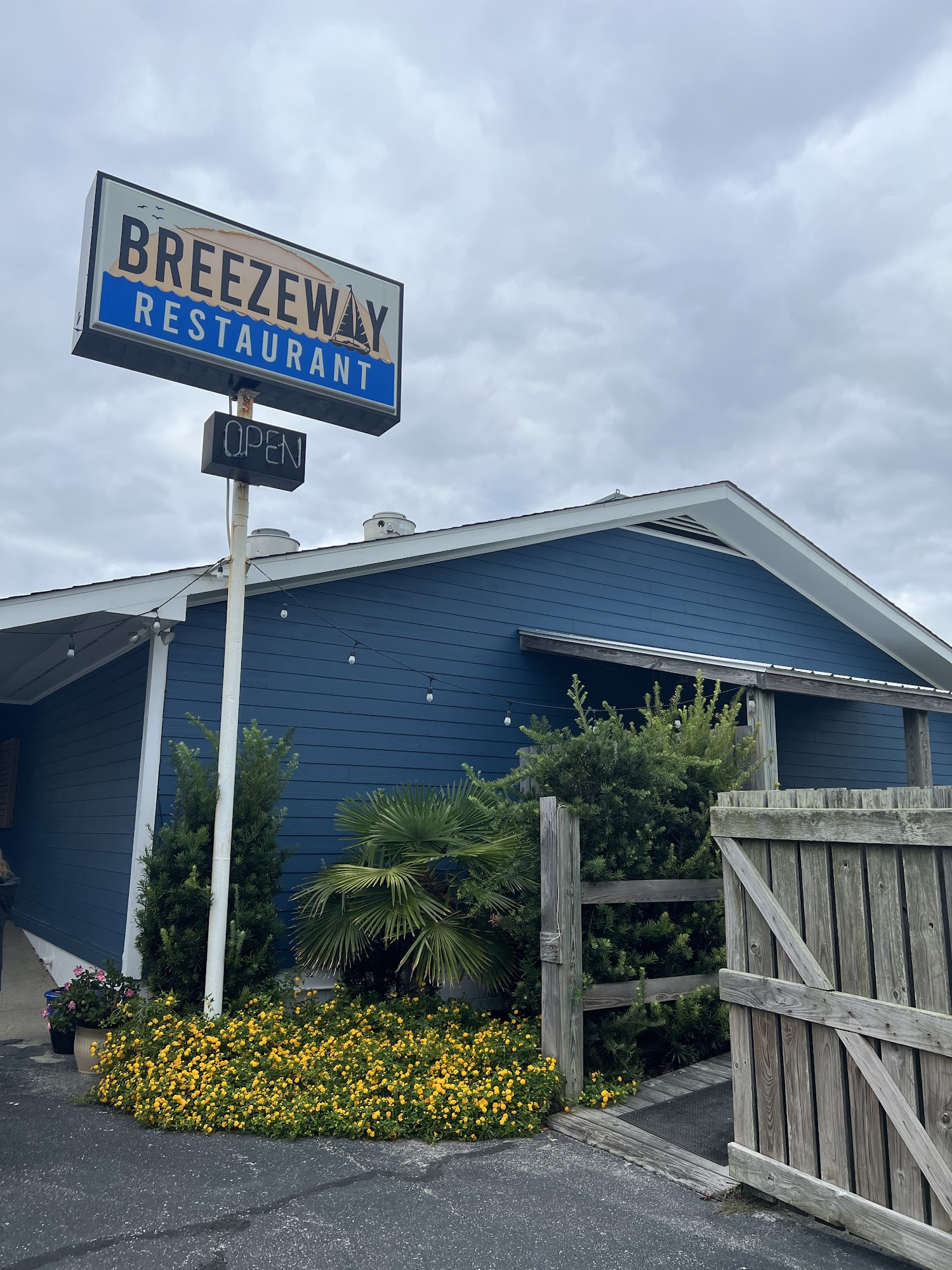 Breezeway Restaurant