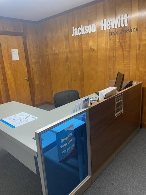 Jackson Hewitt Tax Service 117 West Blvd, Williamston North Carolina 27892