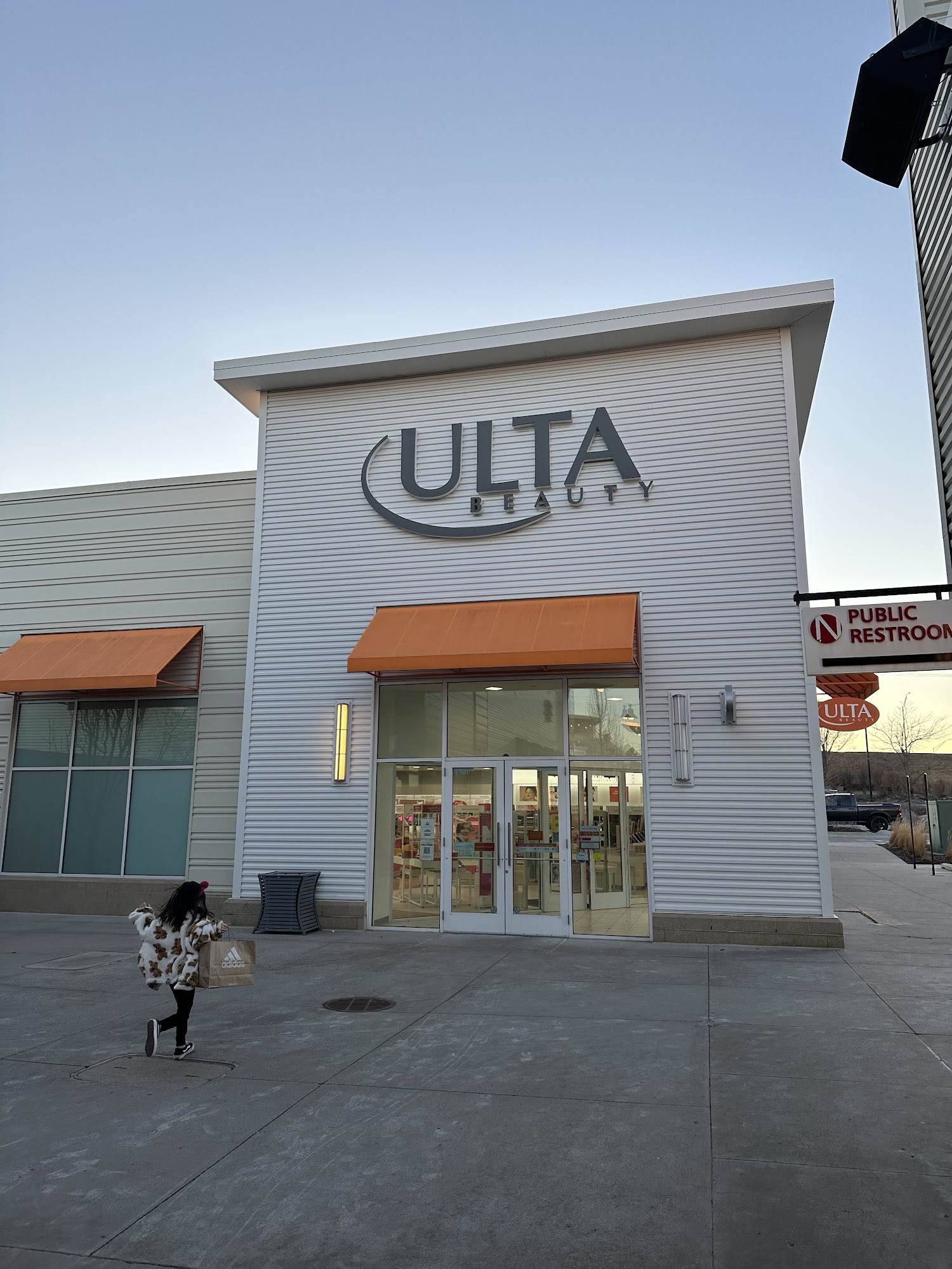 Ulta Beauty 21417 Nebraska Crossing Dr, Gretna Nebraska 68028