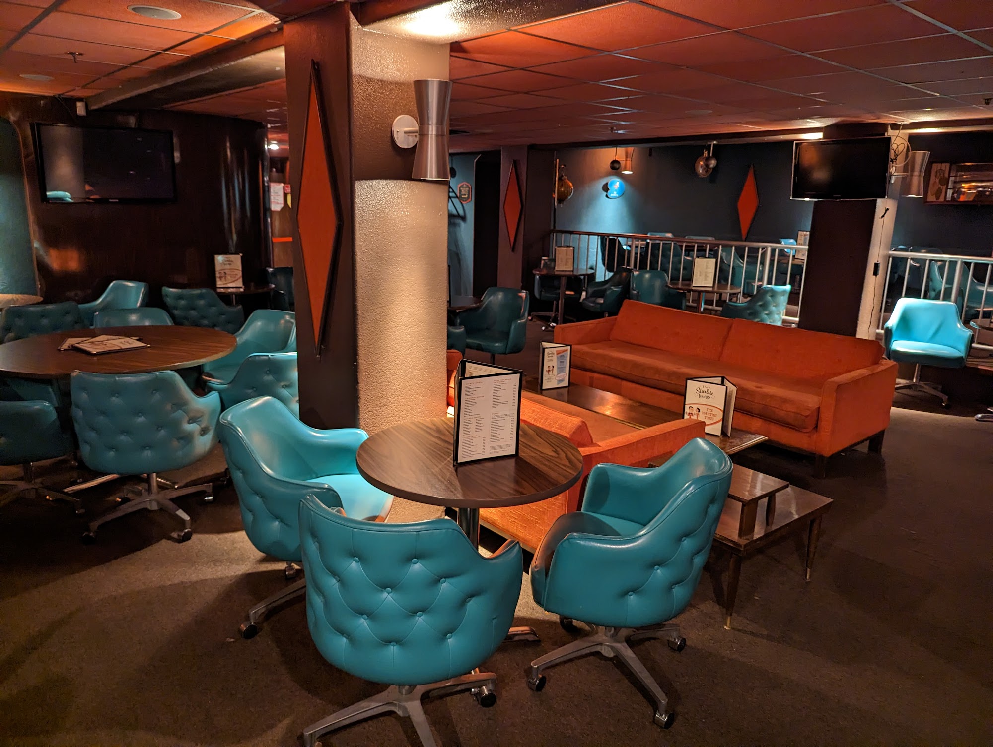 Starlite Lounge & Banquet Room