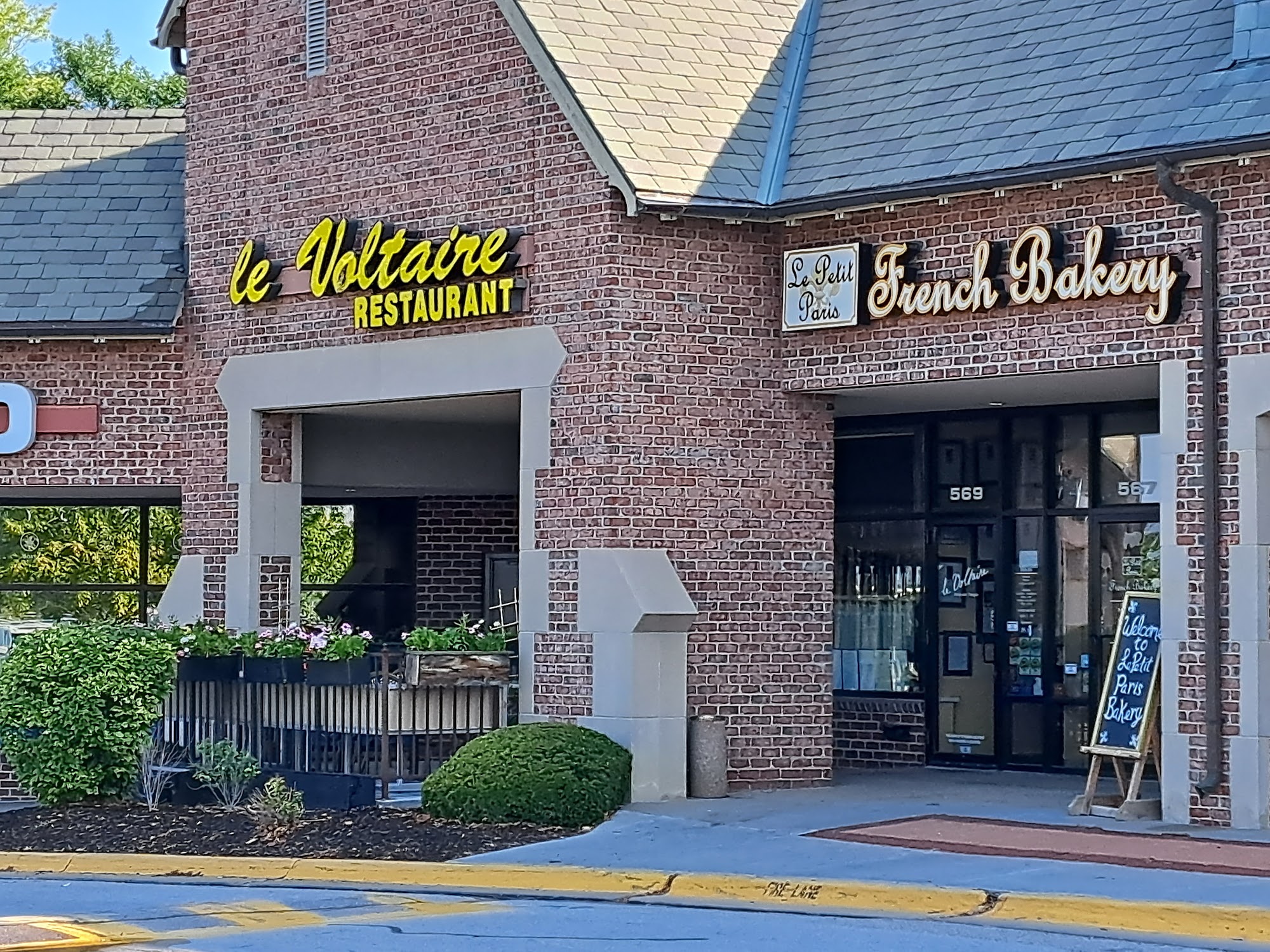 Le Voltaire French Restaurant