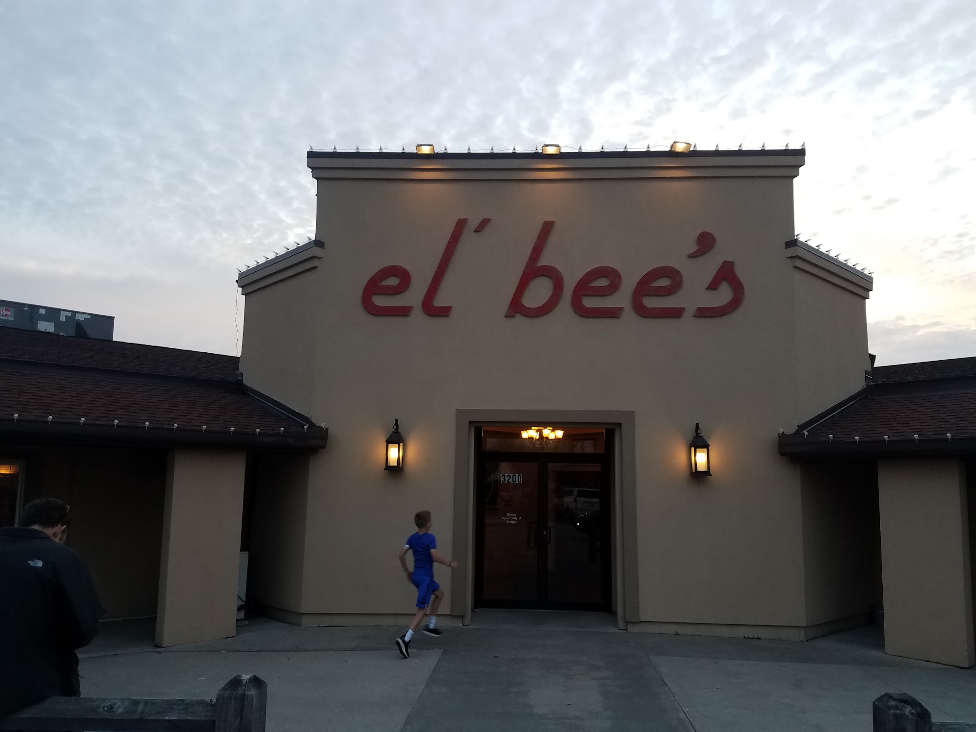El Bee's