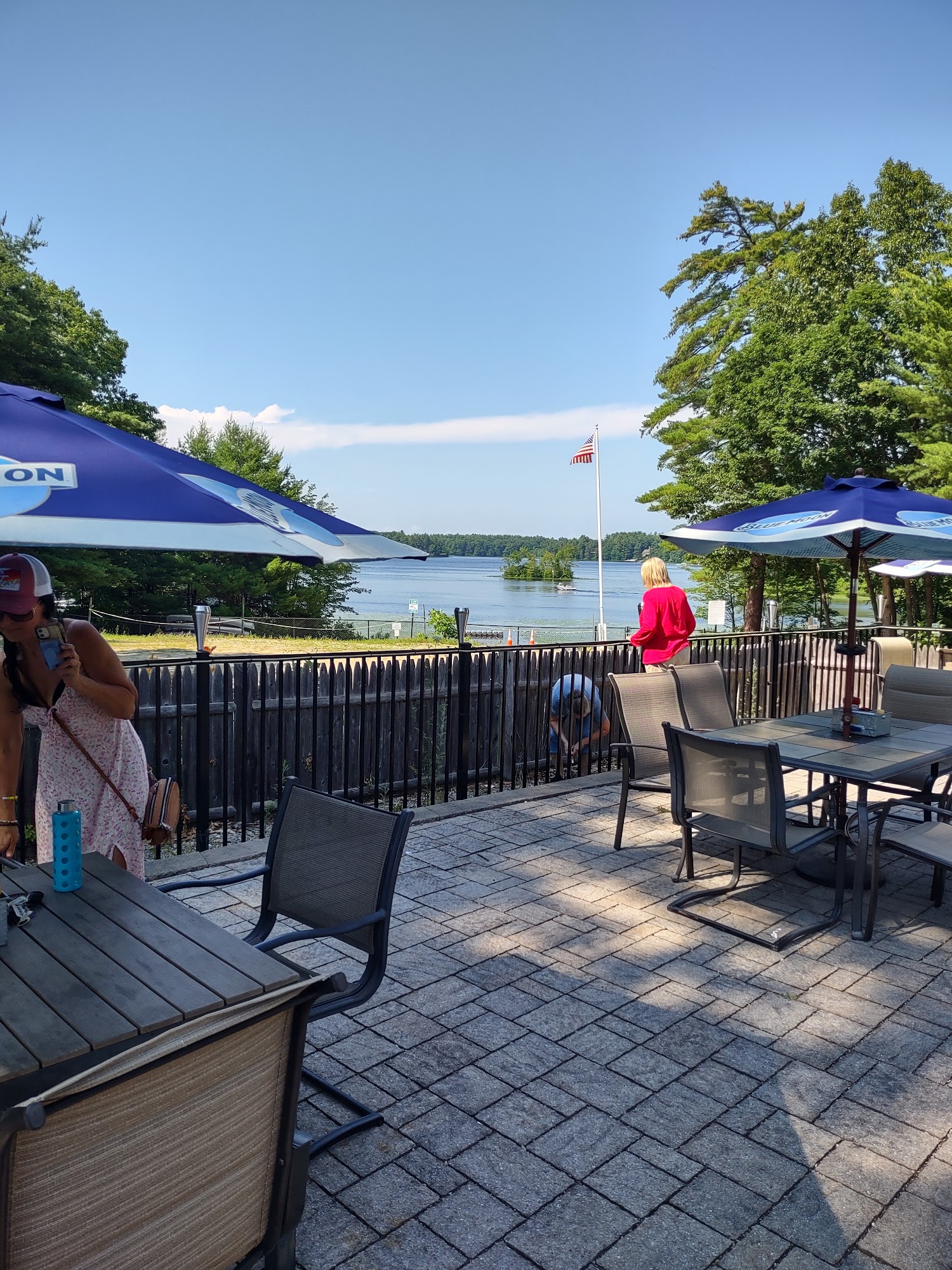 The Draft House Lakeside Bar & Grille