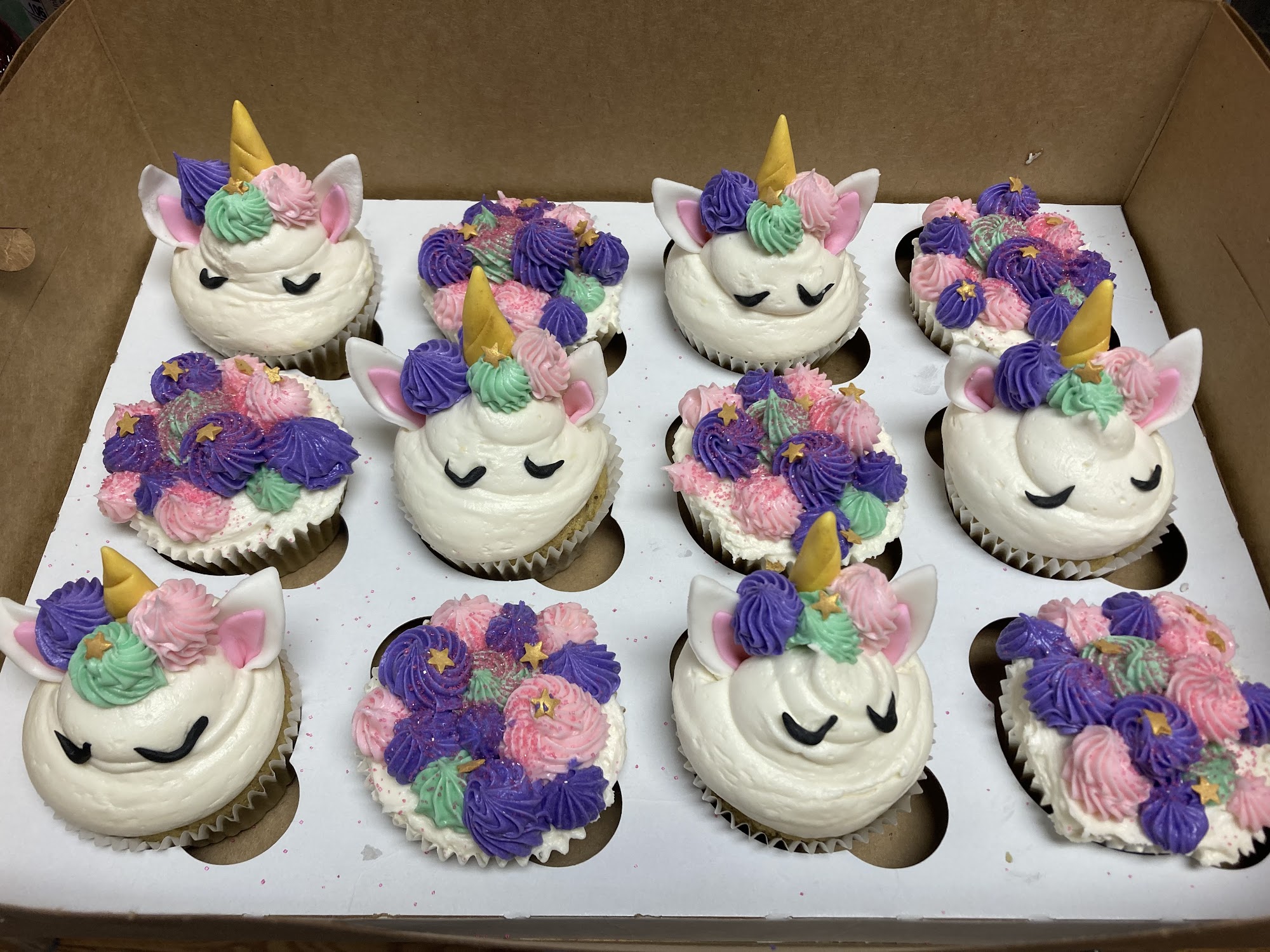 Dazzle Cupcakes