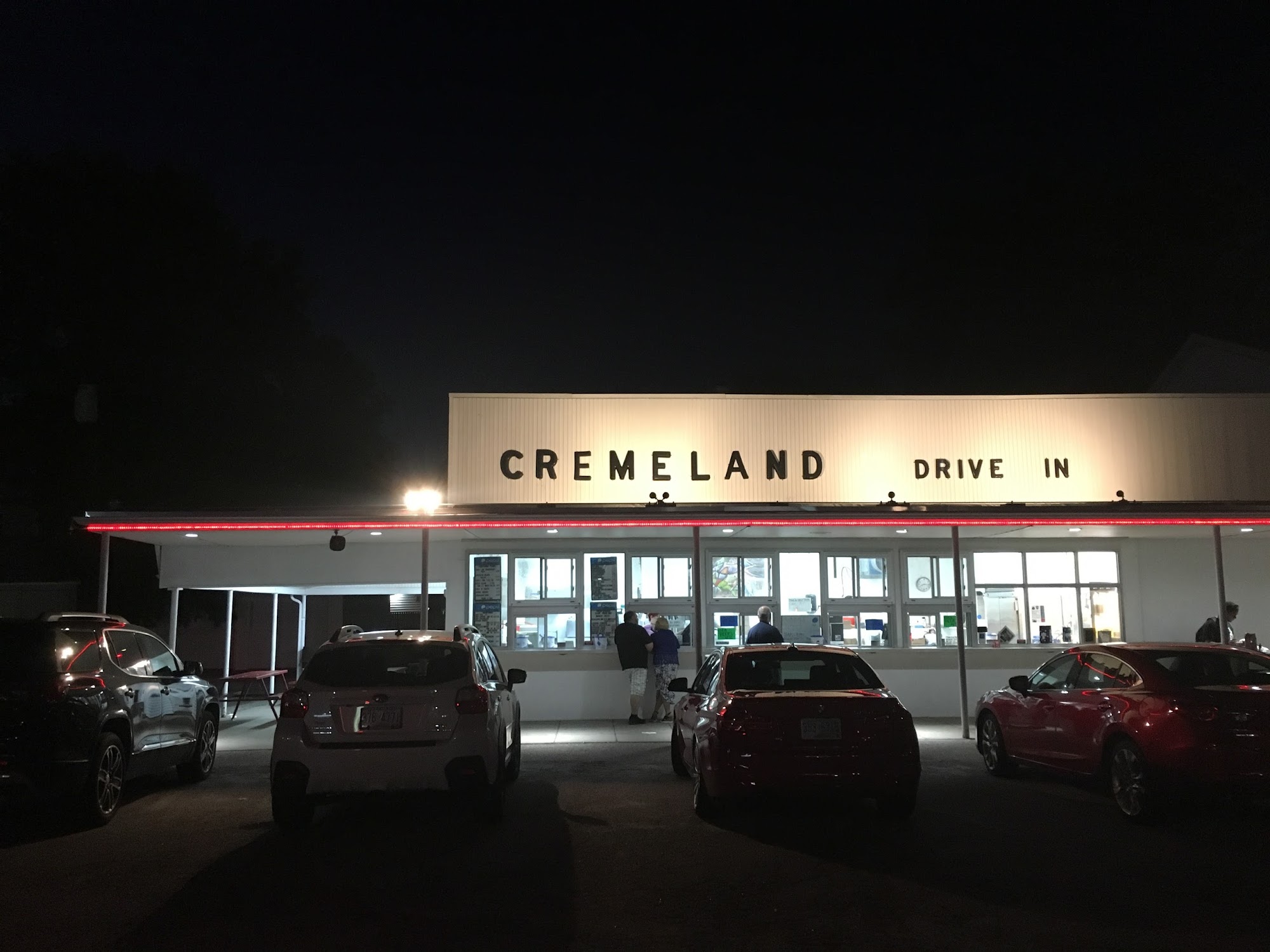 Cremeland Drive In