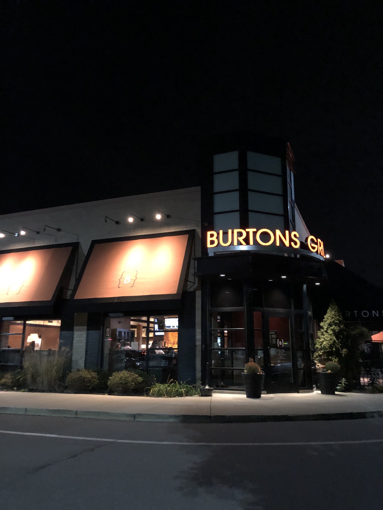 Burtons Grill & Bar