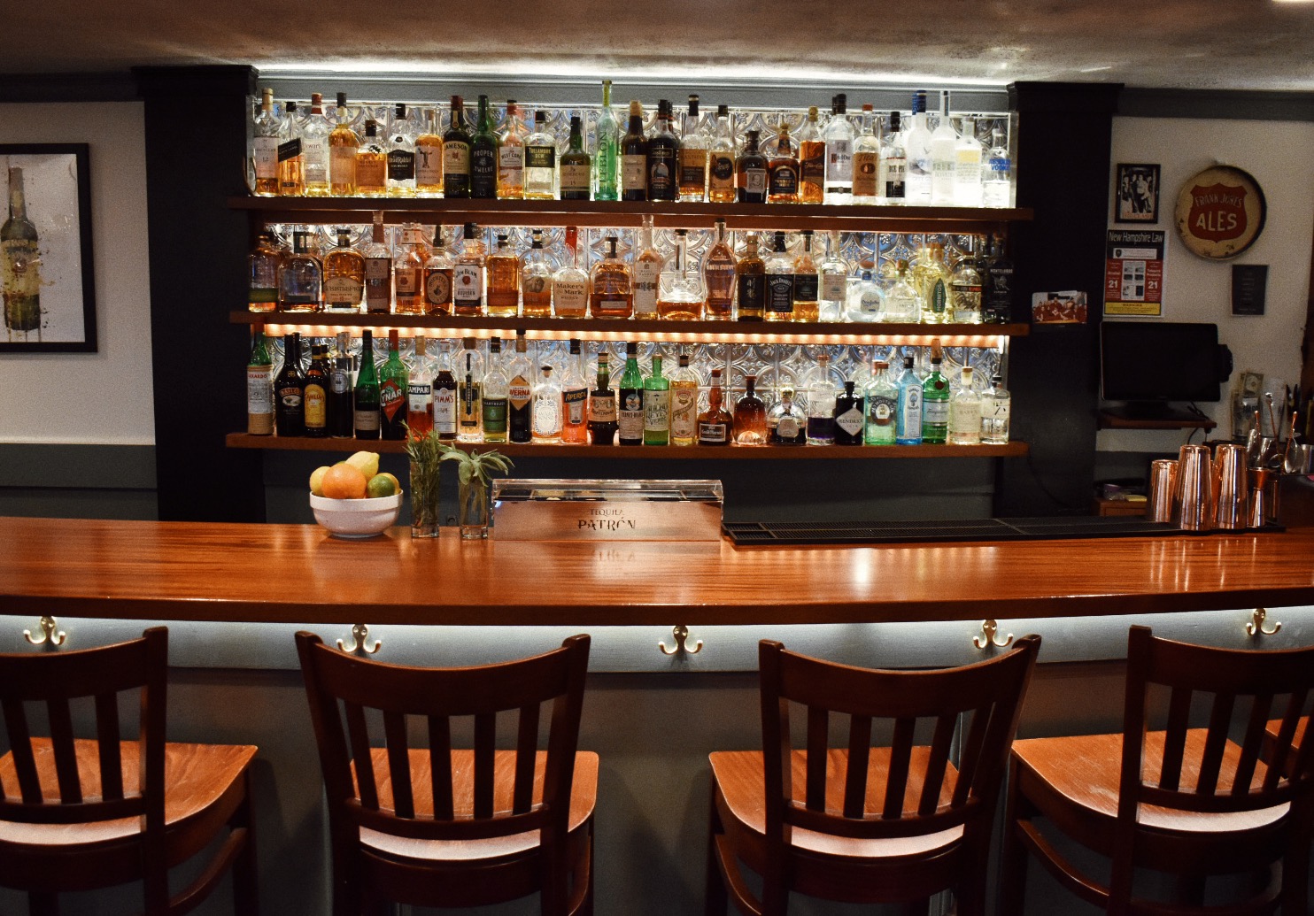 Best Bars in Portsmouth, NH - 2024 Restaurantji