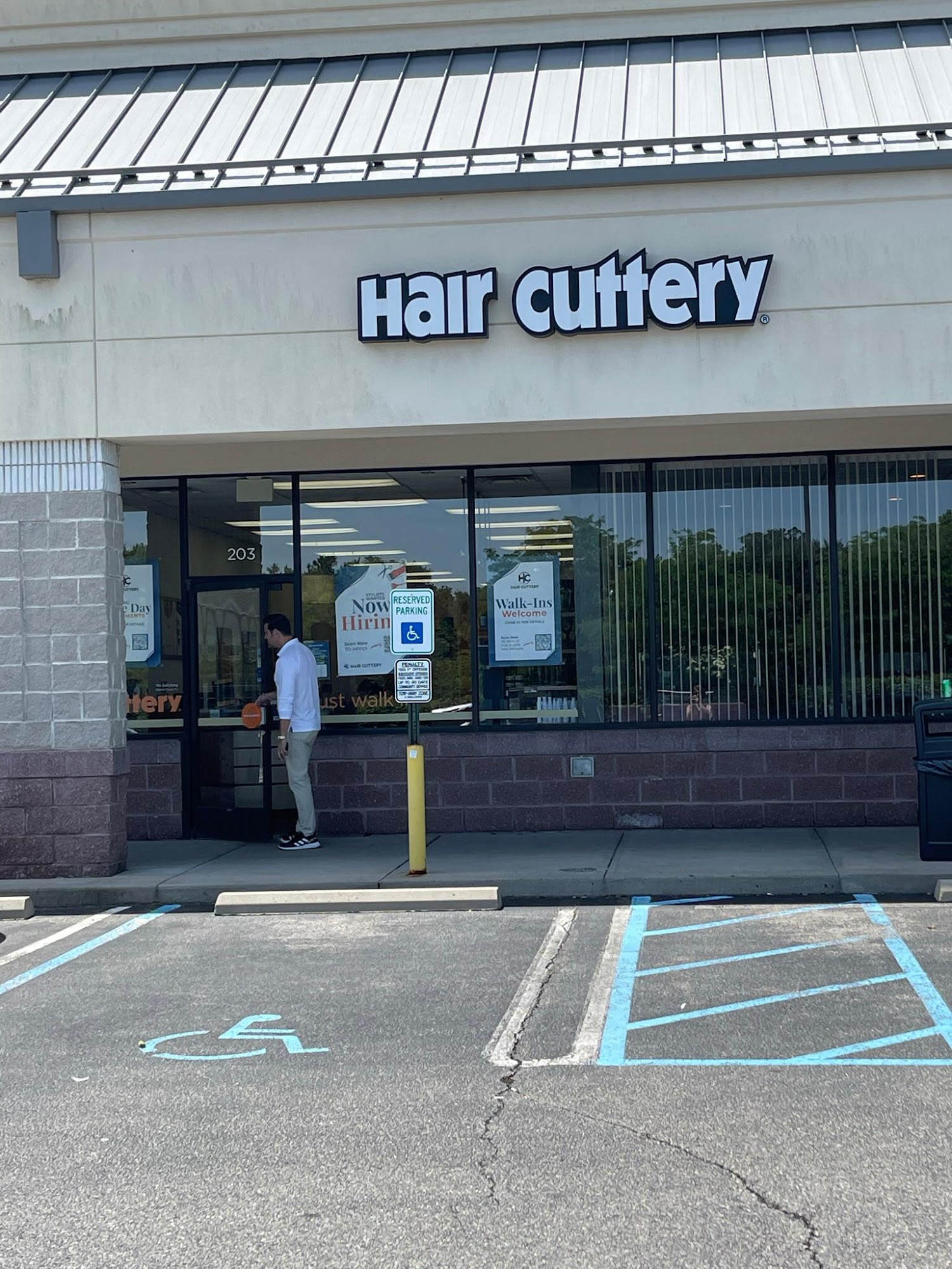 Hair Cuttery 24 Summerfield Blvd #203, Dayton New Jersey 08810