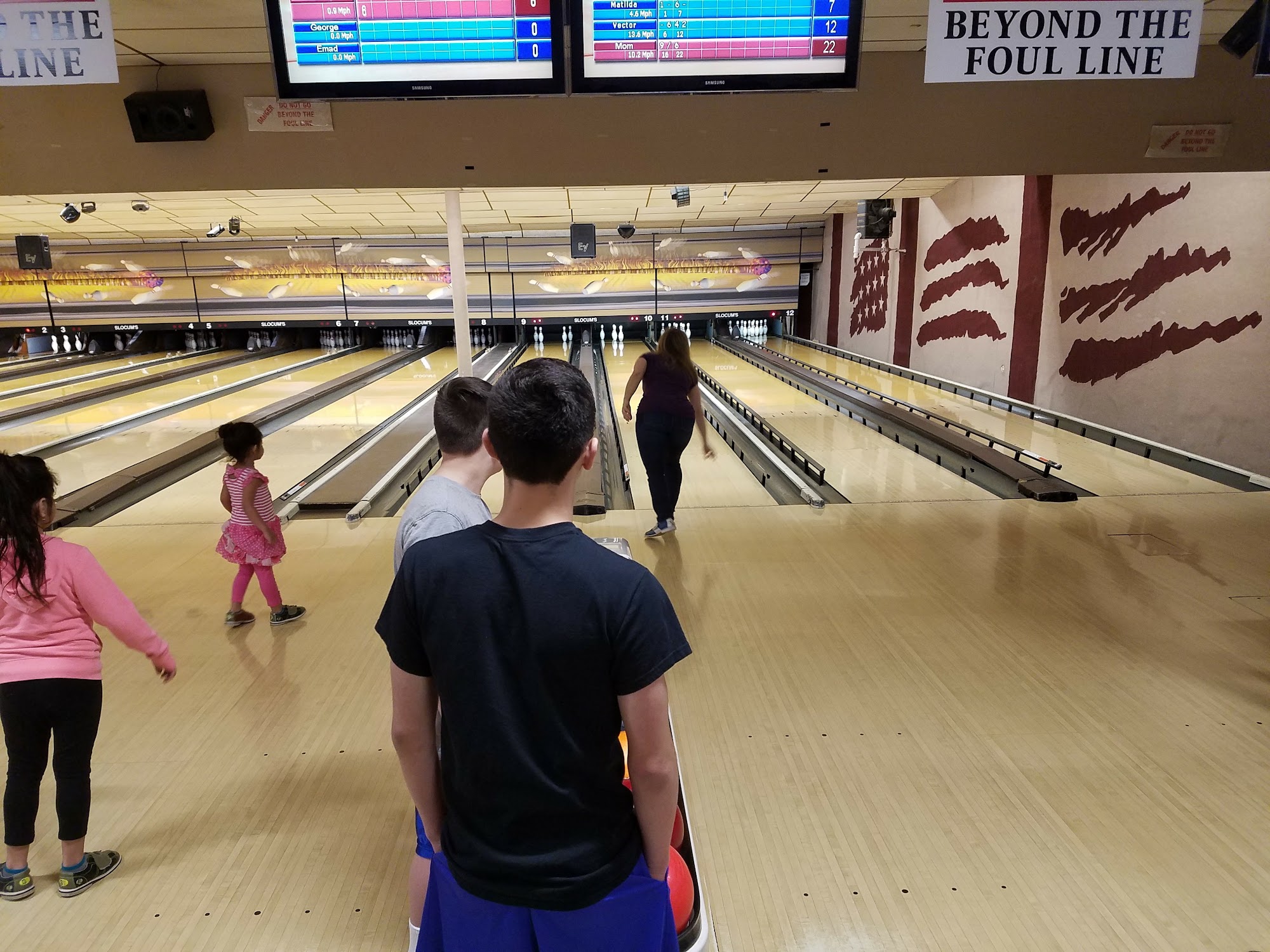 Slocum's Bowling, Bar, and Grille