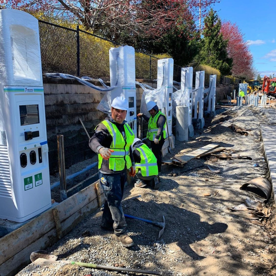 Accurate Paving & Sons LLC