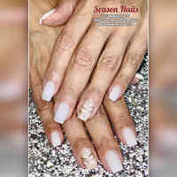 SEASON NAILS