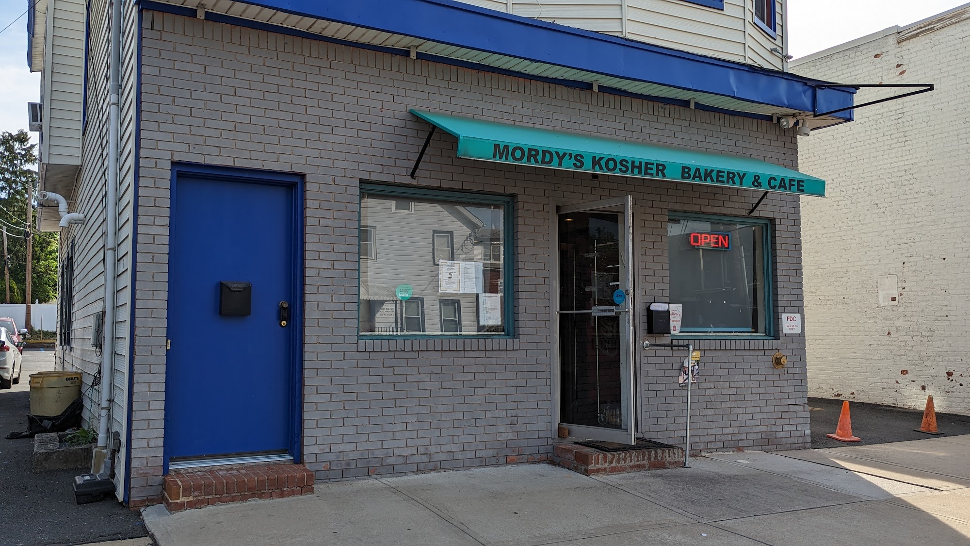 Mordy's Kosher Bakery and Cafe