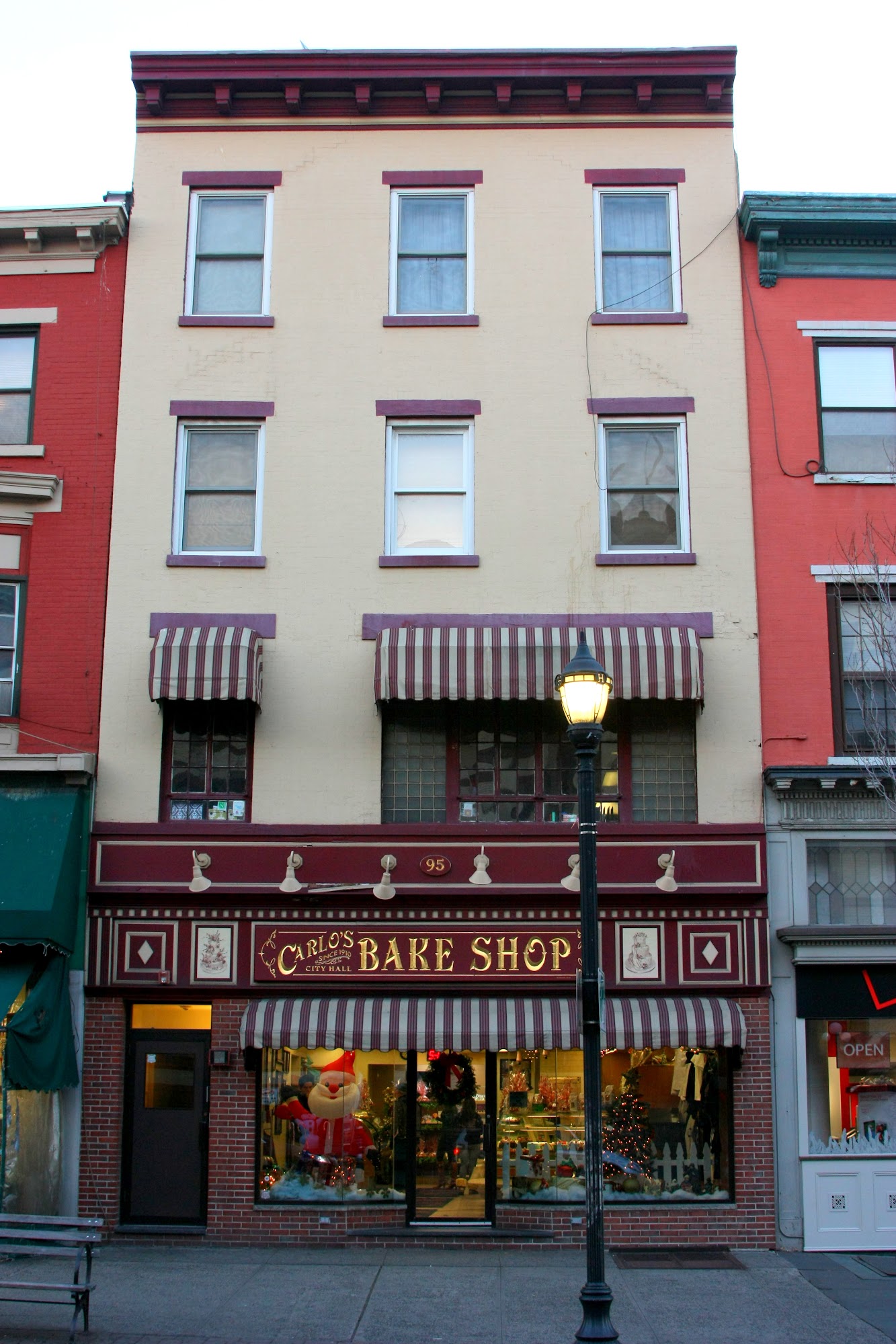 Carlo's Bakery