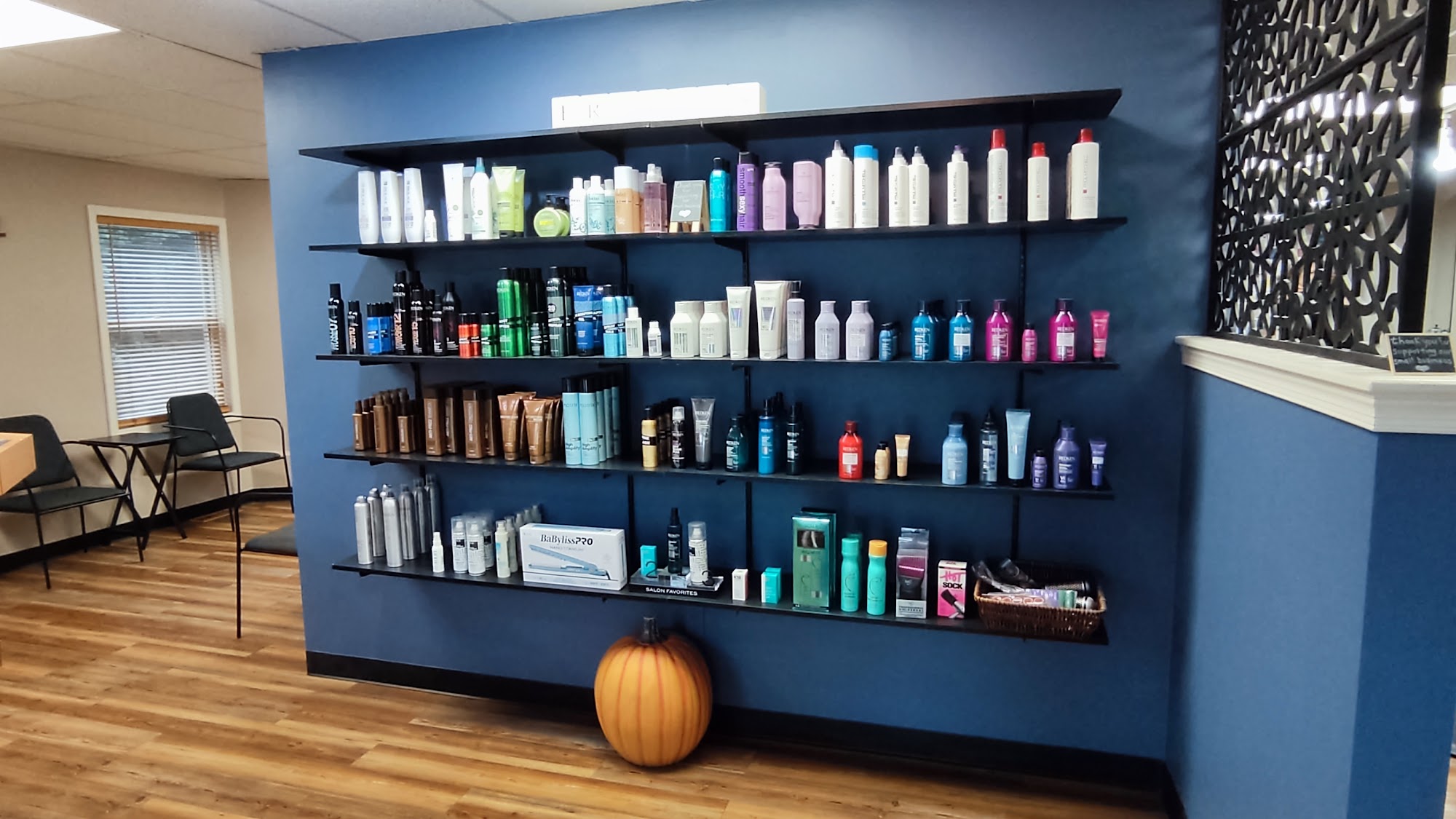 Friends Salon 46 E Broad St, Hopewell New Jersey 08525