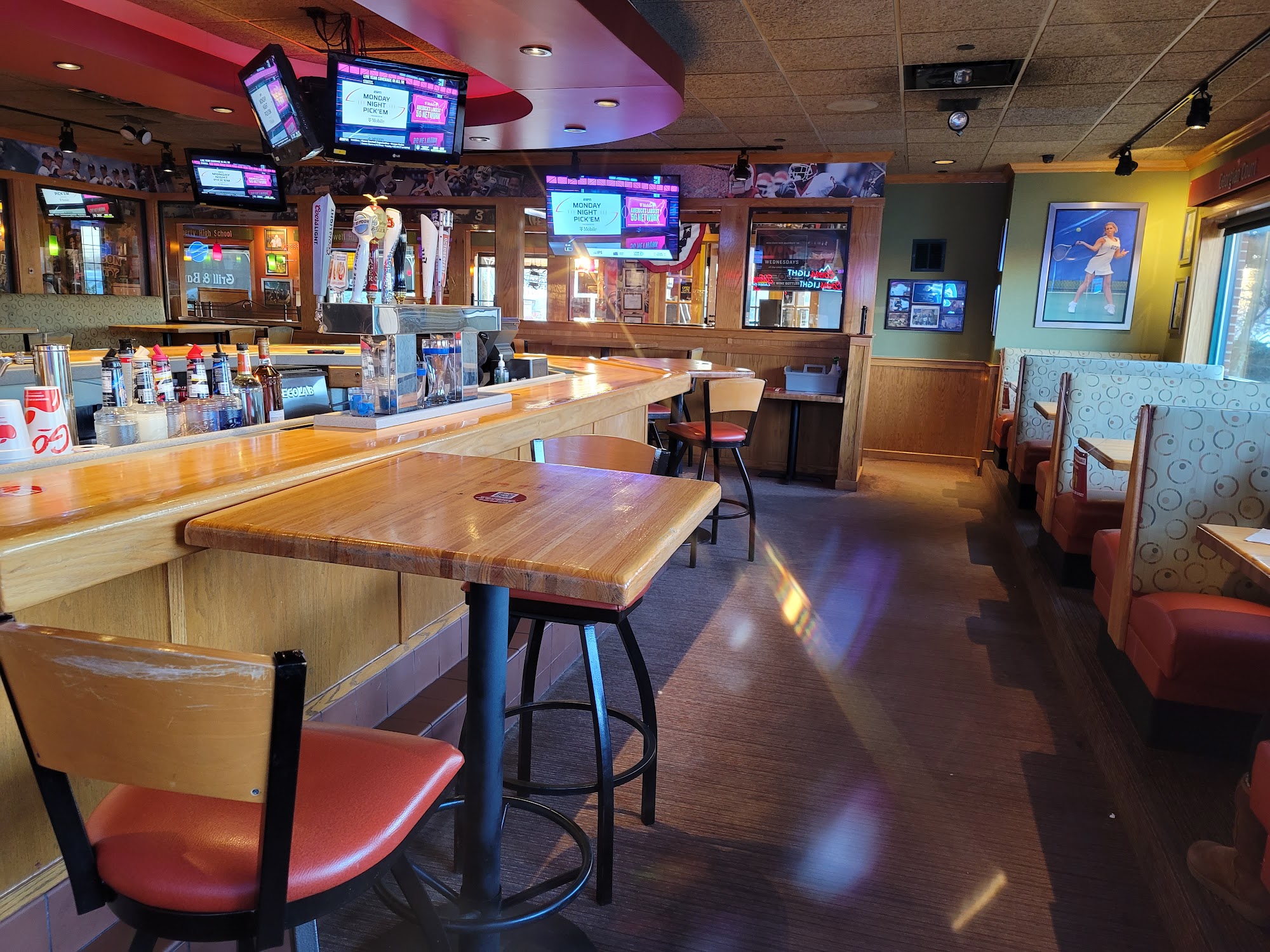 Applebee's Grill + Bar