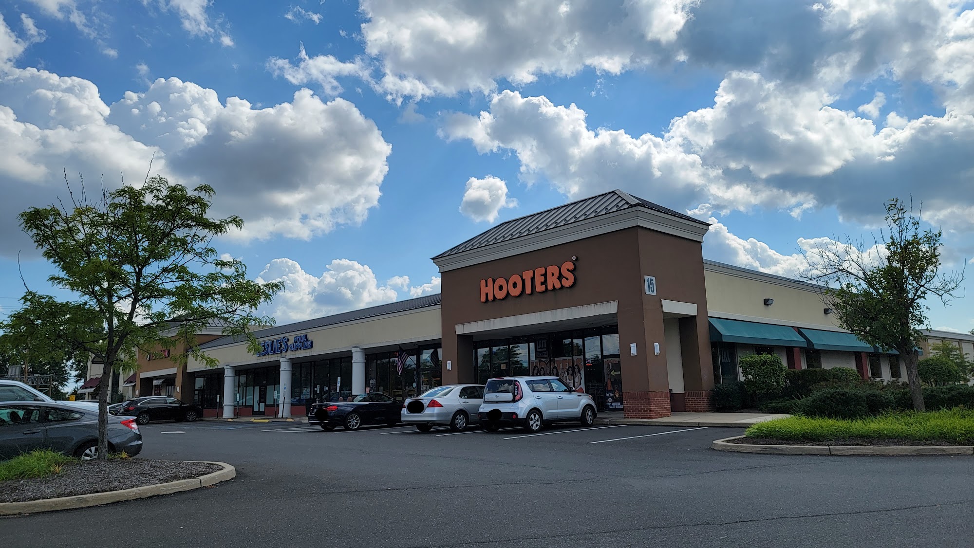 Hooters of Princeton