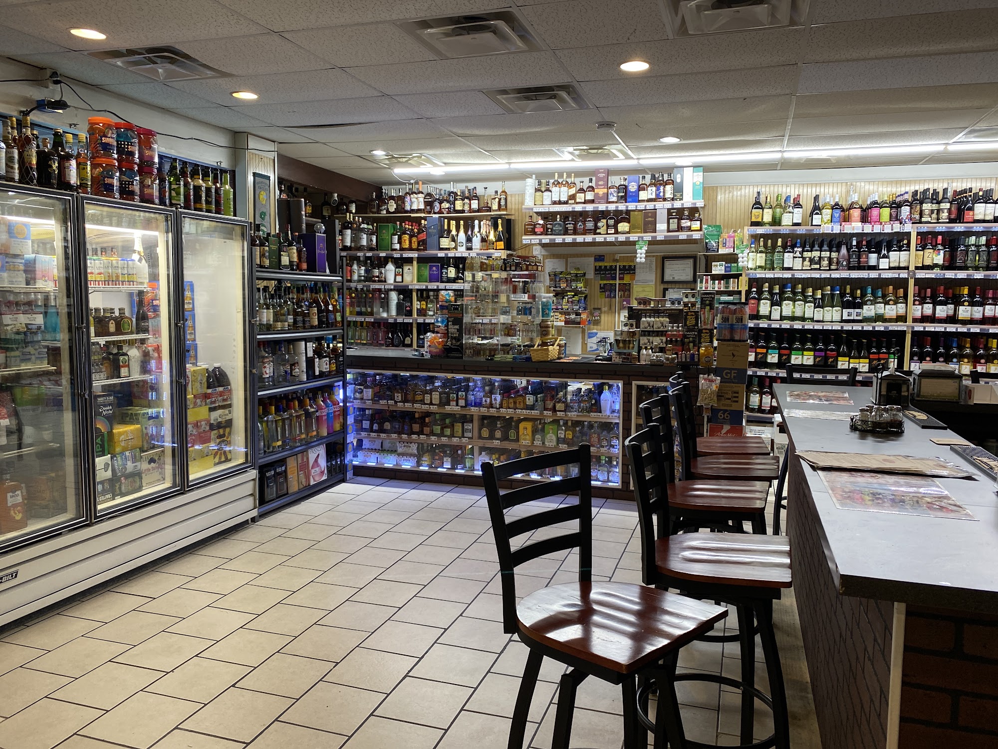 Balsamo's pizza & Discount Liquor