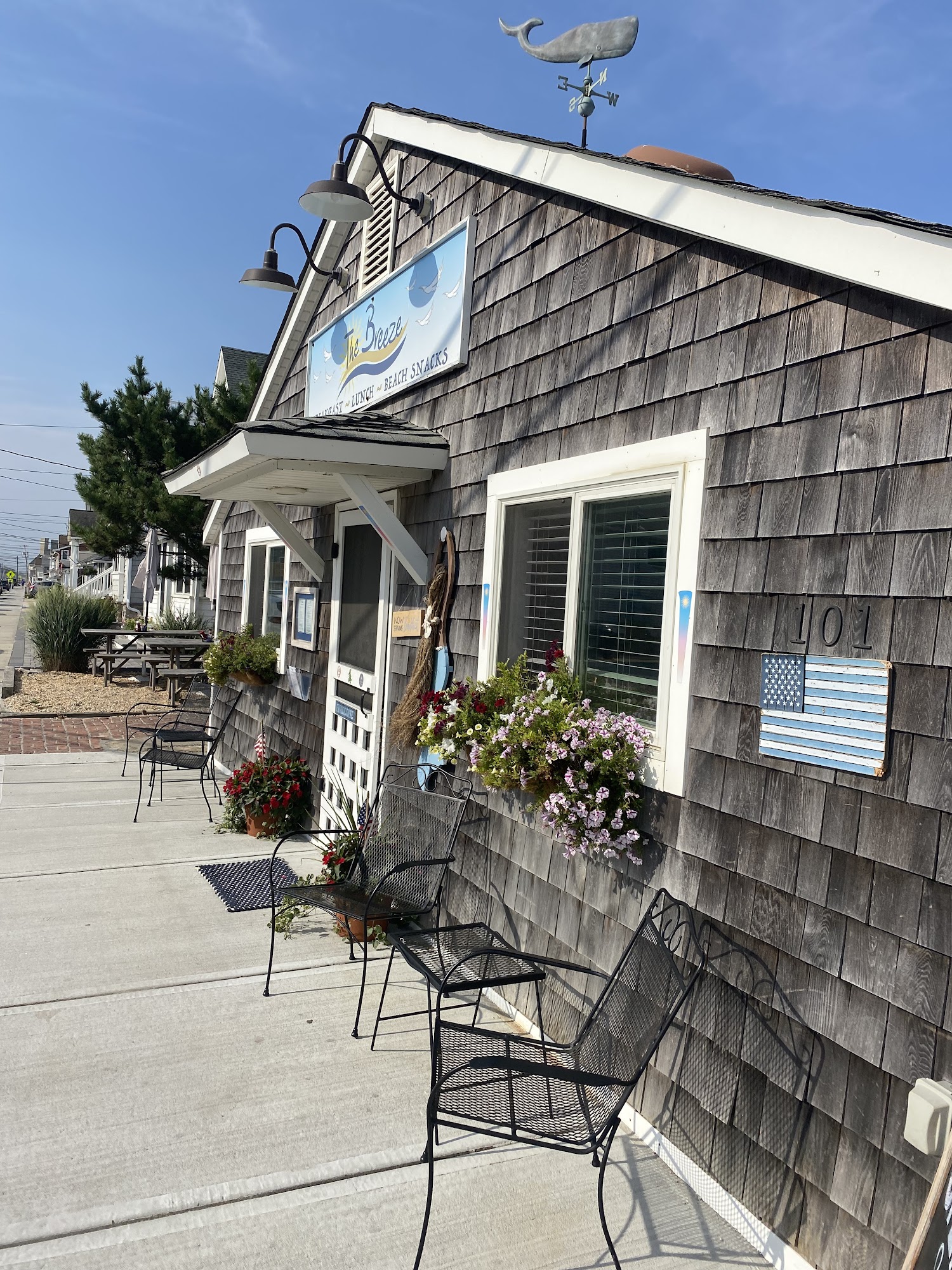 Sandy Seagull Corner Store