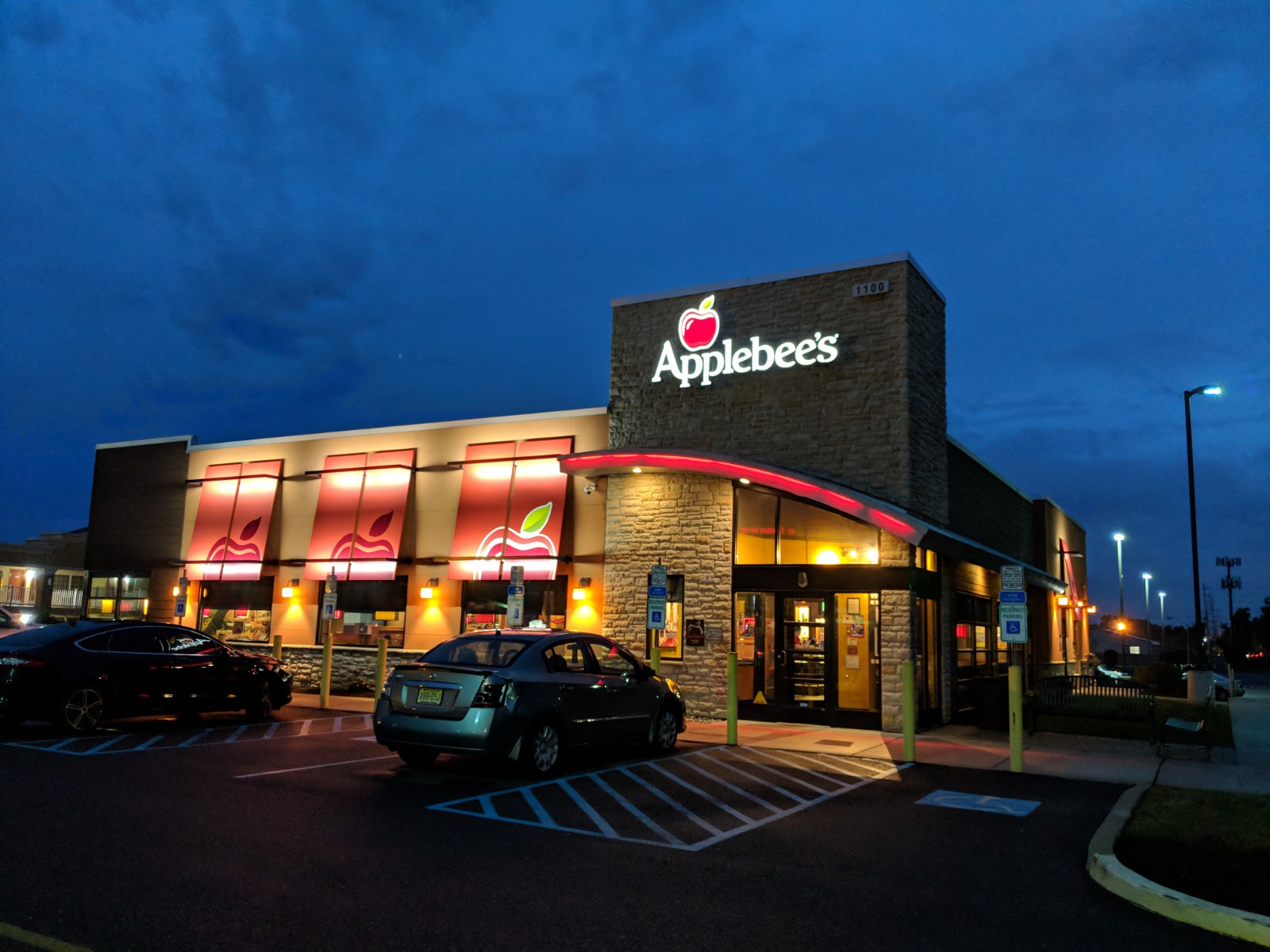 Applebee's Grill + Bar