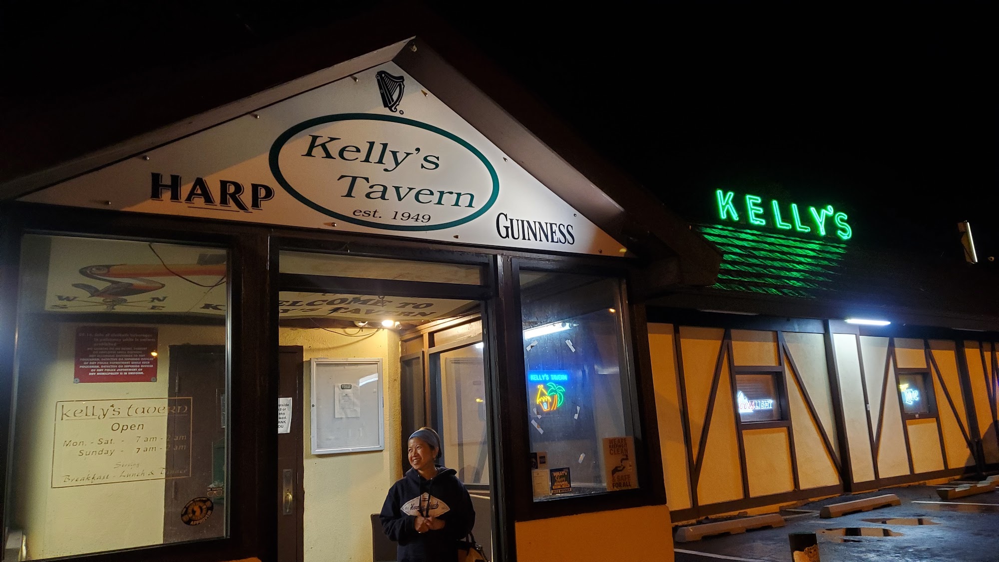 Kelly's Tavern