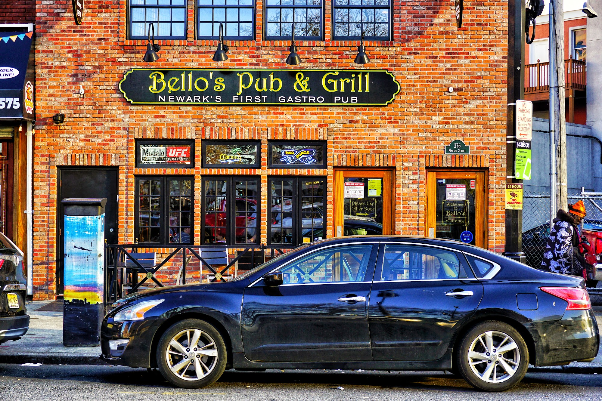 Bello's Pub and Grill, Newark's First Gastropub