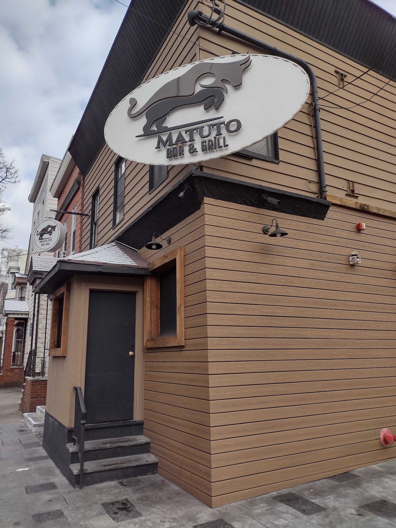 Matuto Bar & Grill