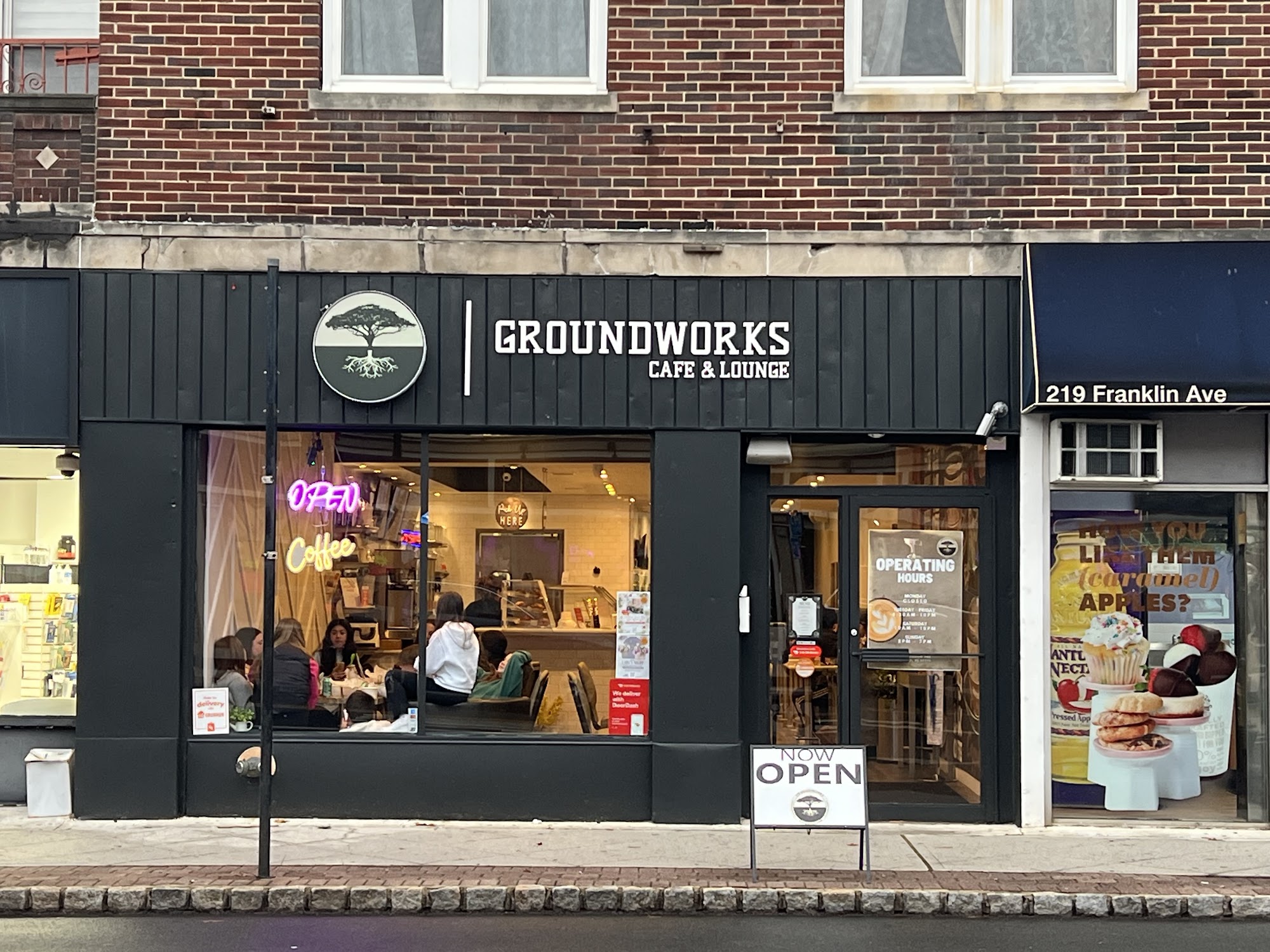 Groundworks Cafe & Lounge (Bubble Tea, Yogurt, Crepe, Coffee & more)