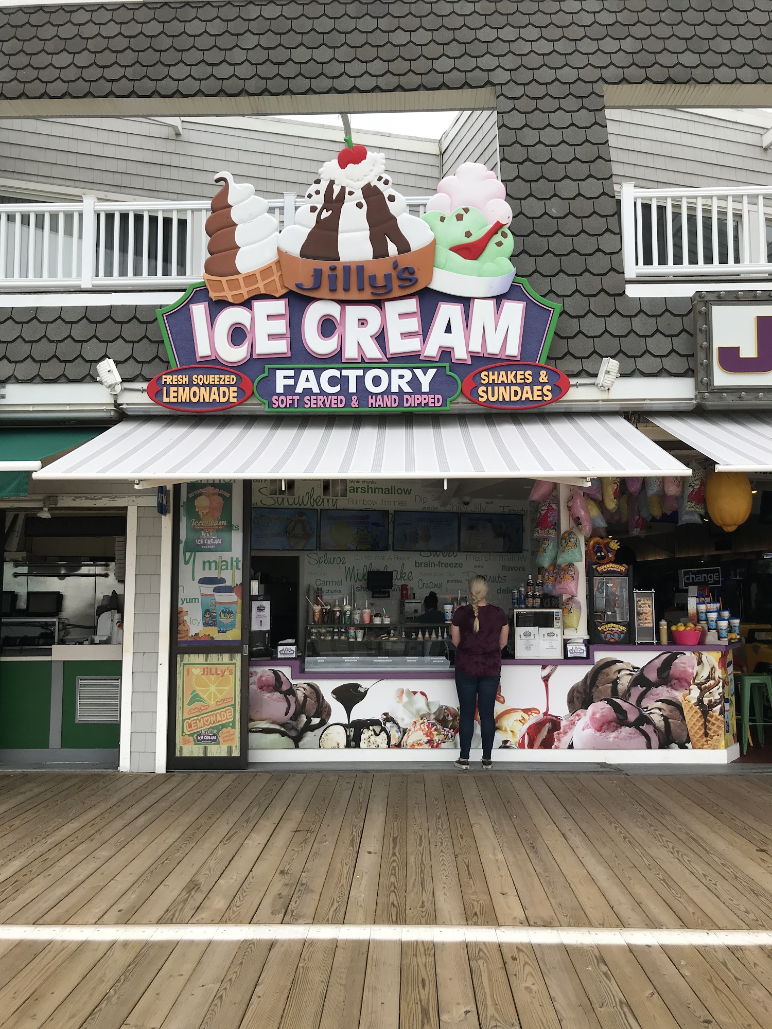 JiLLy’s Ice Cream Factory