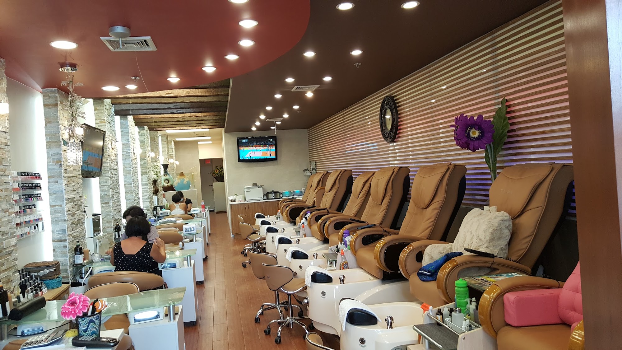 Paradise Nail & Spa 500 NJ-23, Pompton Plains New Jersey 07444