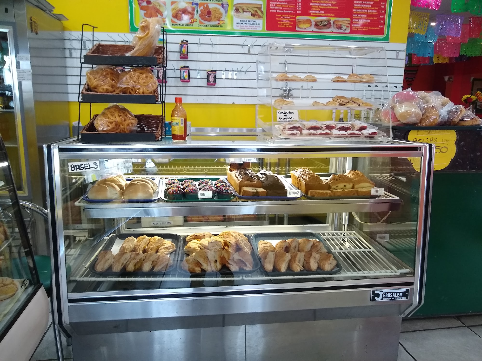 Un Nuevo Renacer Bakery