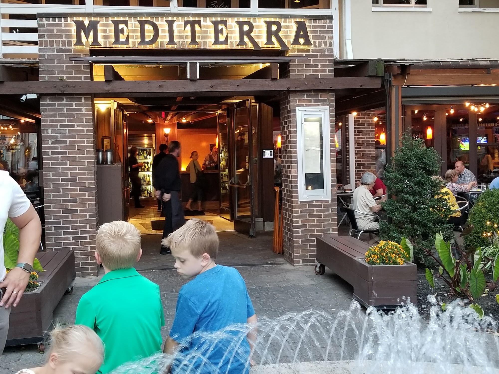 Mediterra Restaurant & Taverna