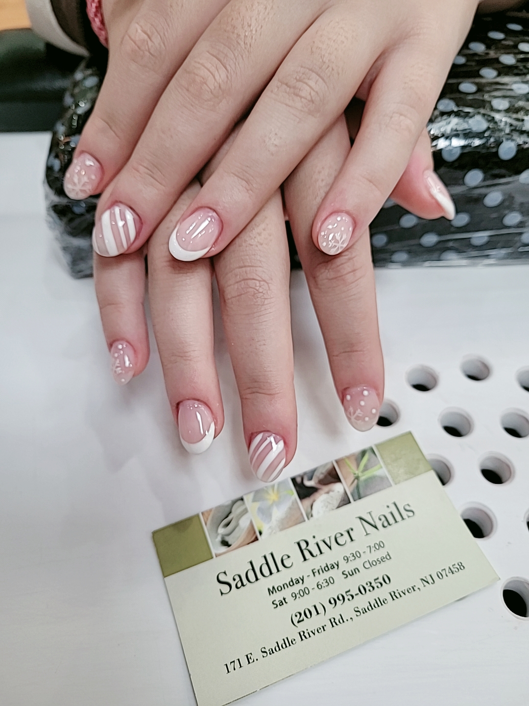 SADDLE RIVER NAILS 171 E Saddle River Rd, Saddle River New Jersey 07458