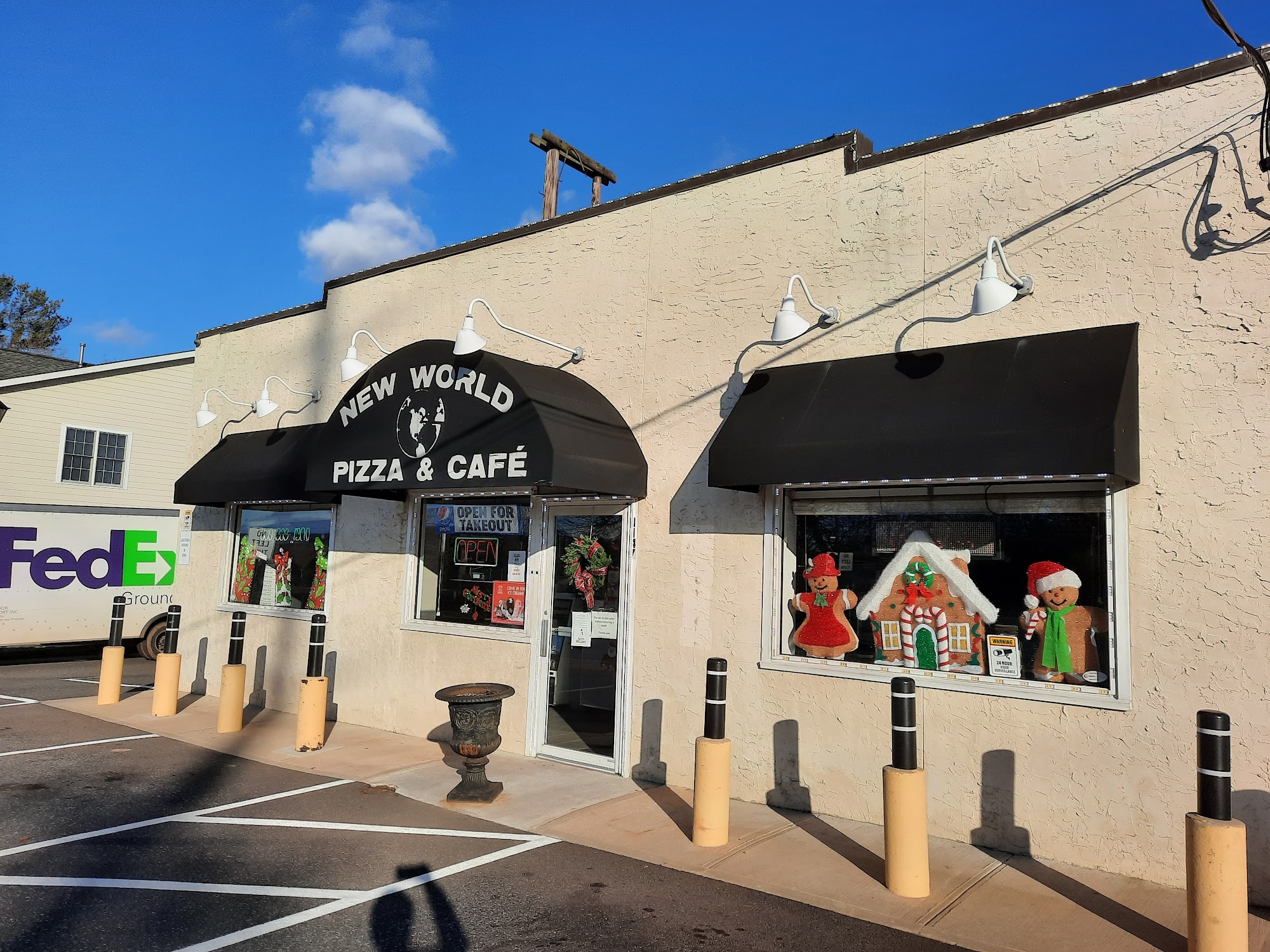 New World Pizza & Cafe