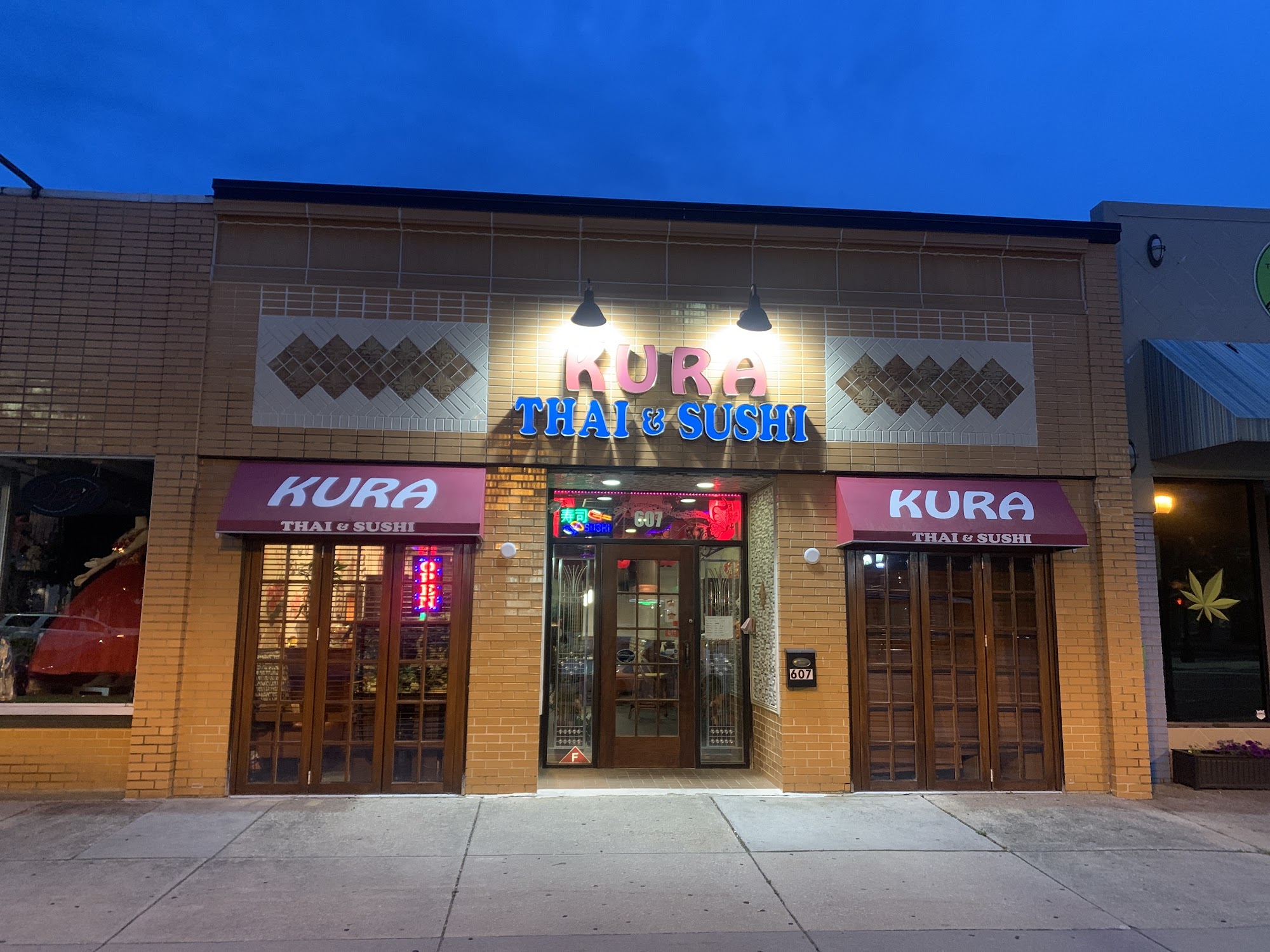 Kura Thai & Sushi Restaurant