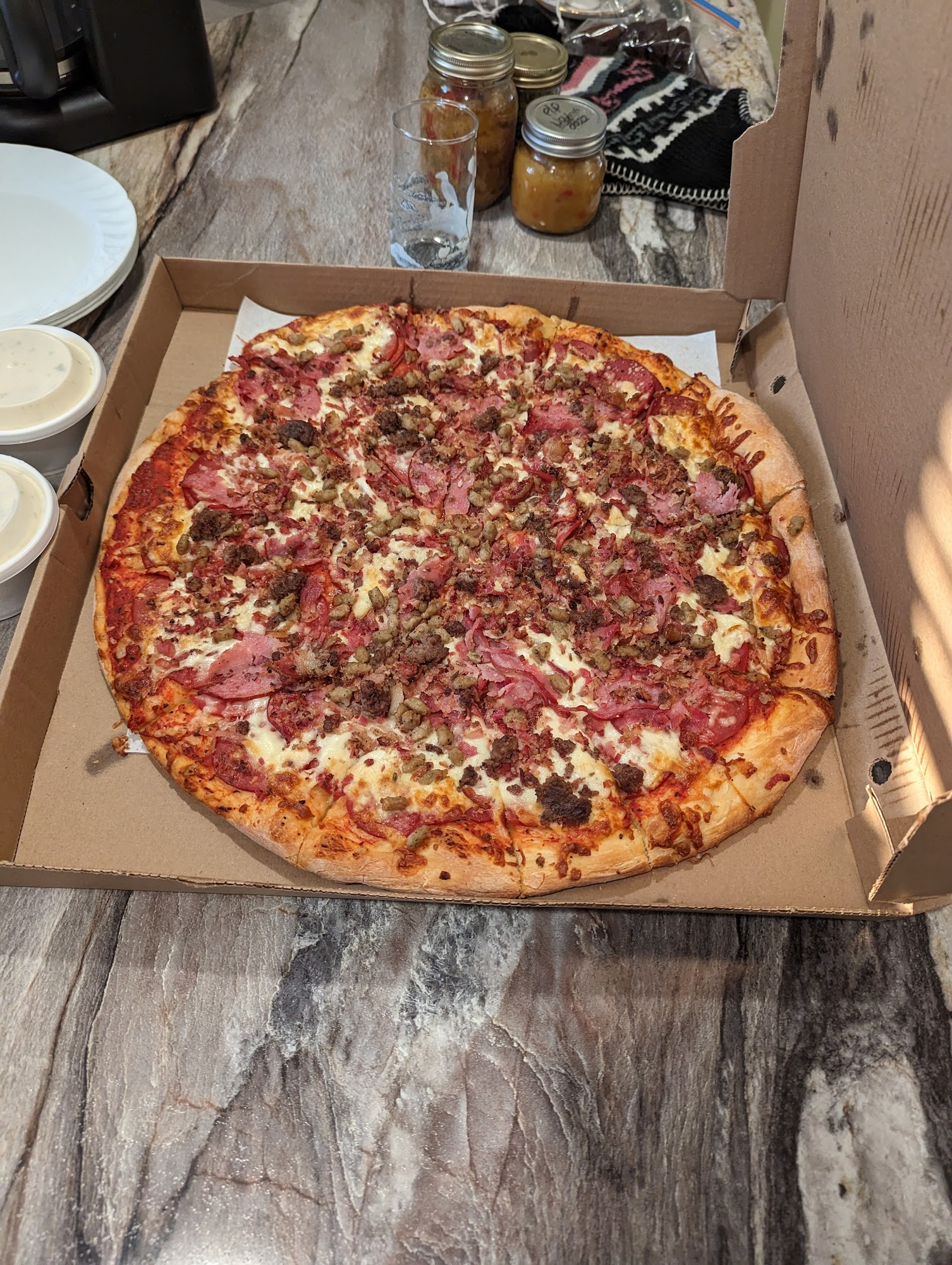 Louis Gee's Pizza