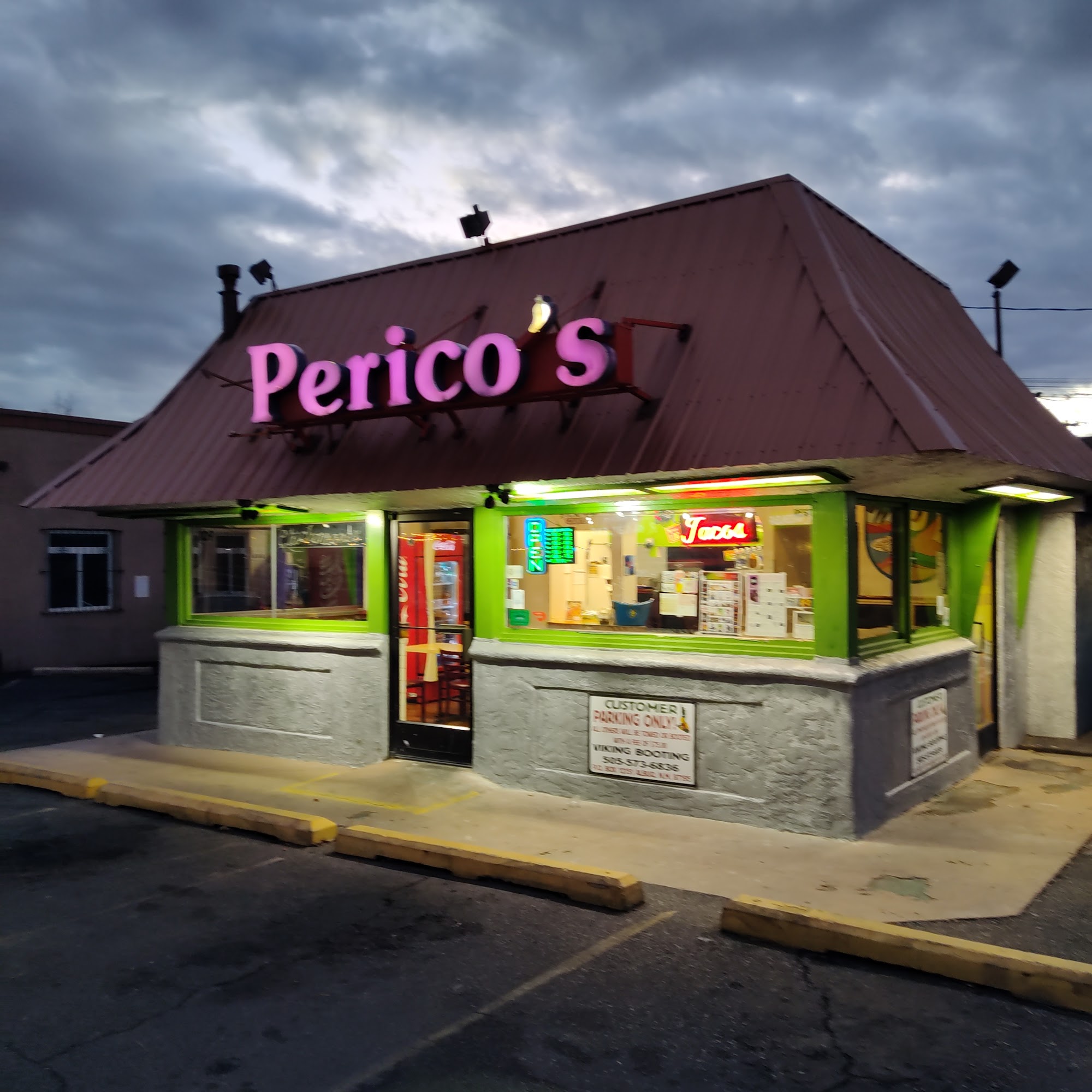 Perico's Tacos & Burritos