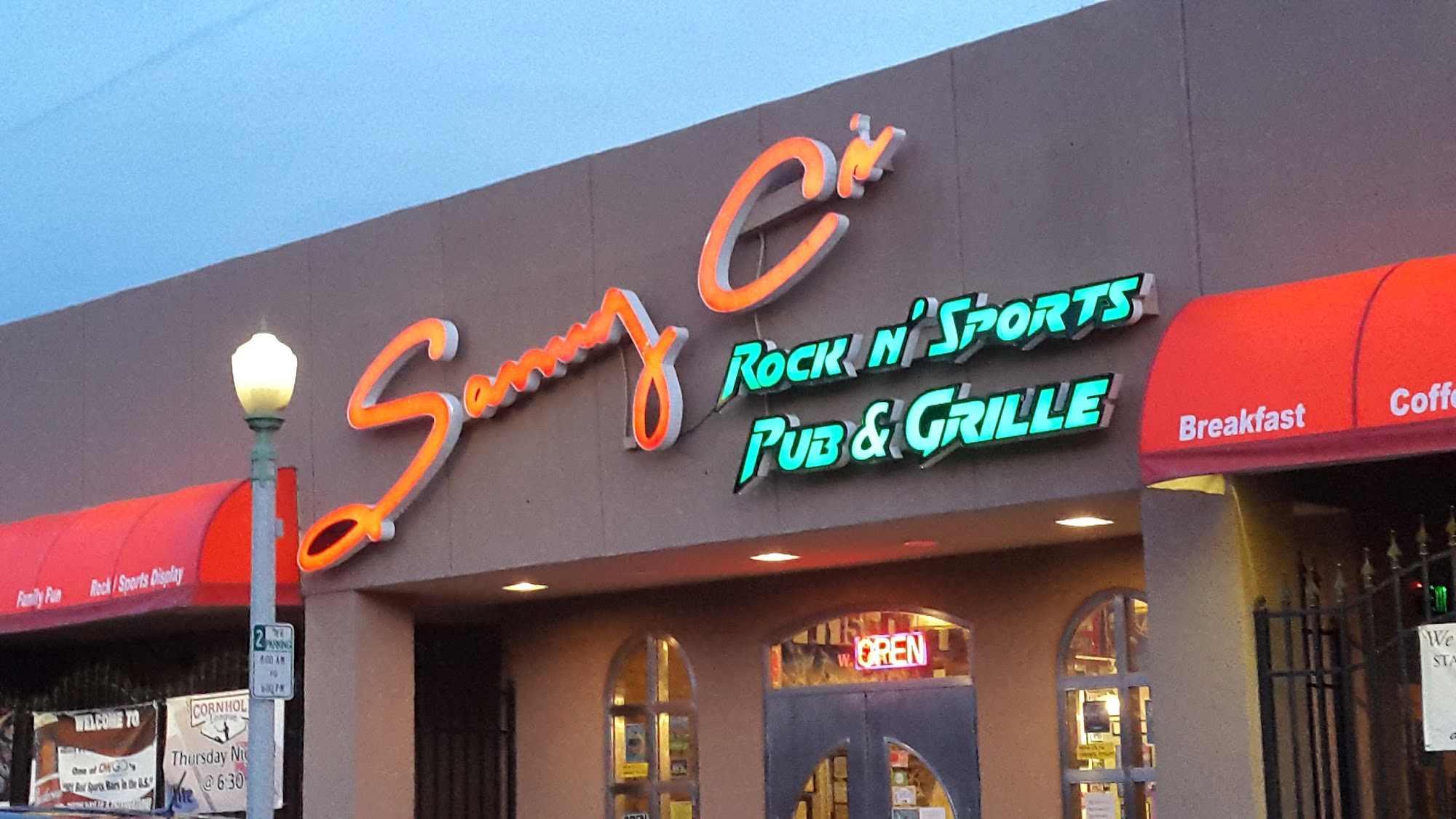 Sammy C's Rock N' Sports Pub & Grille
