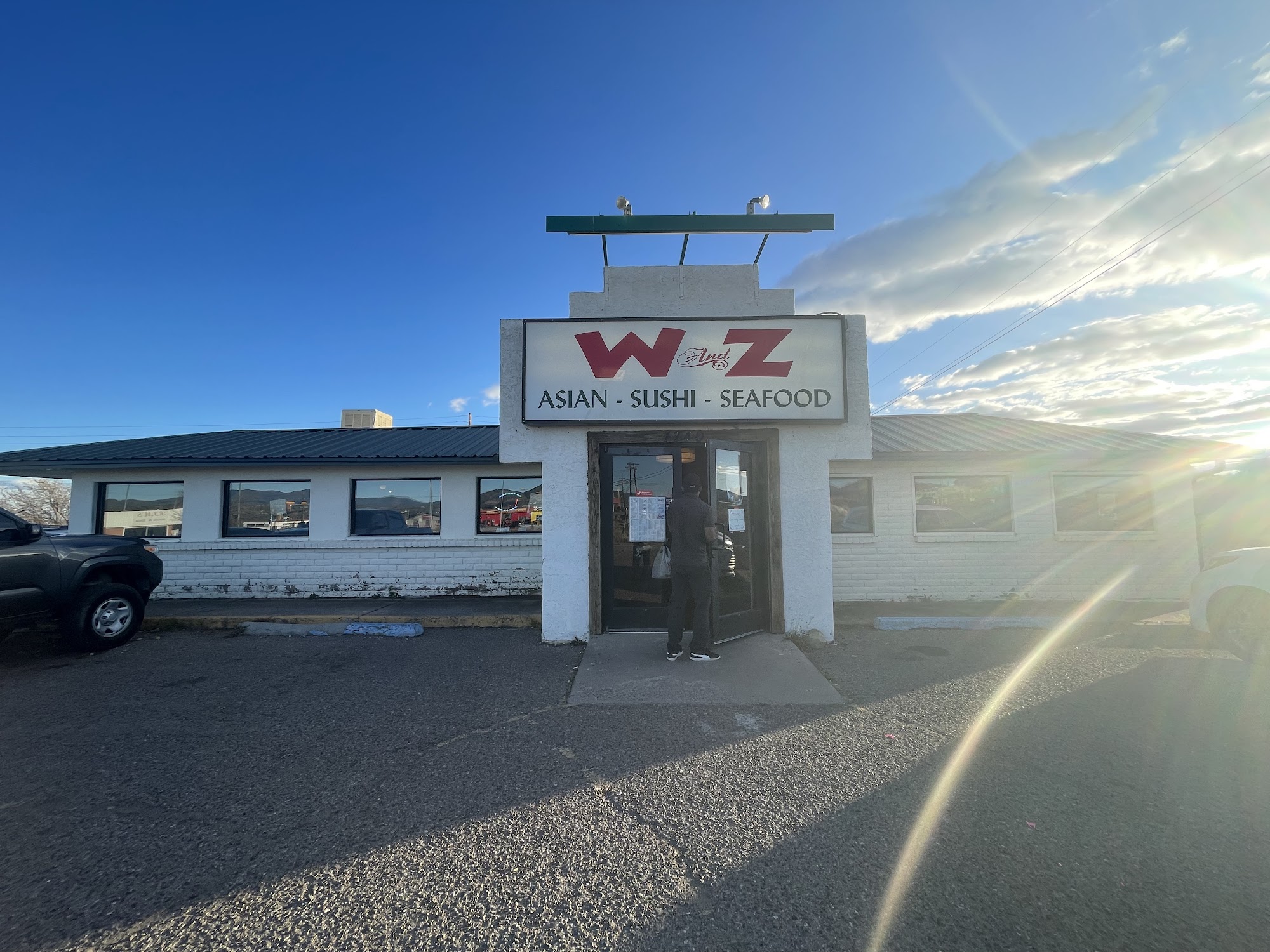 W&Z Asian Bistro and Sushi Bar