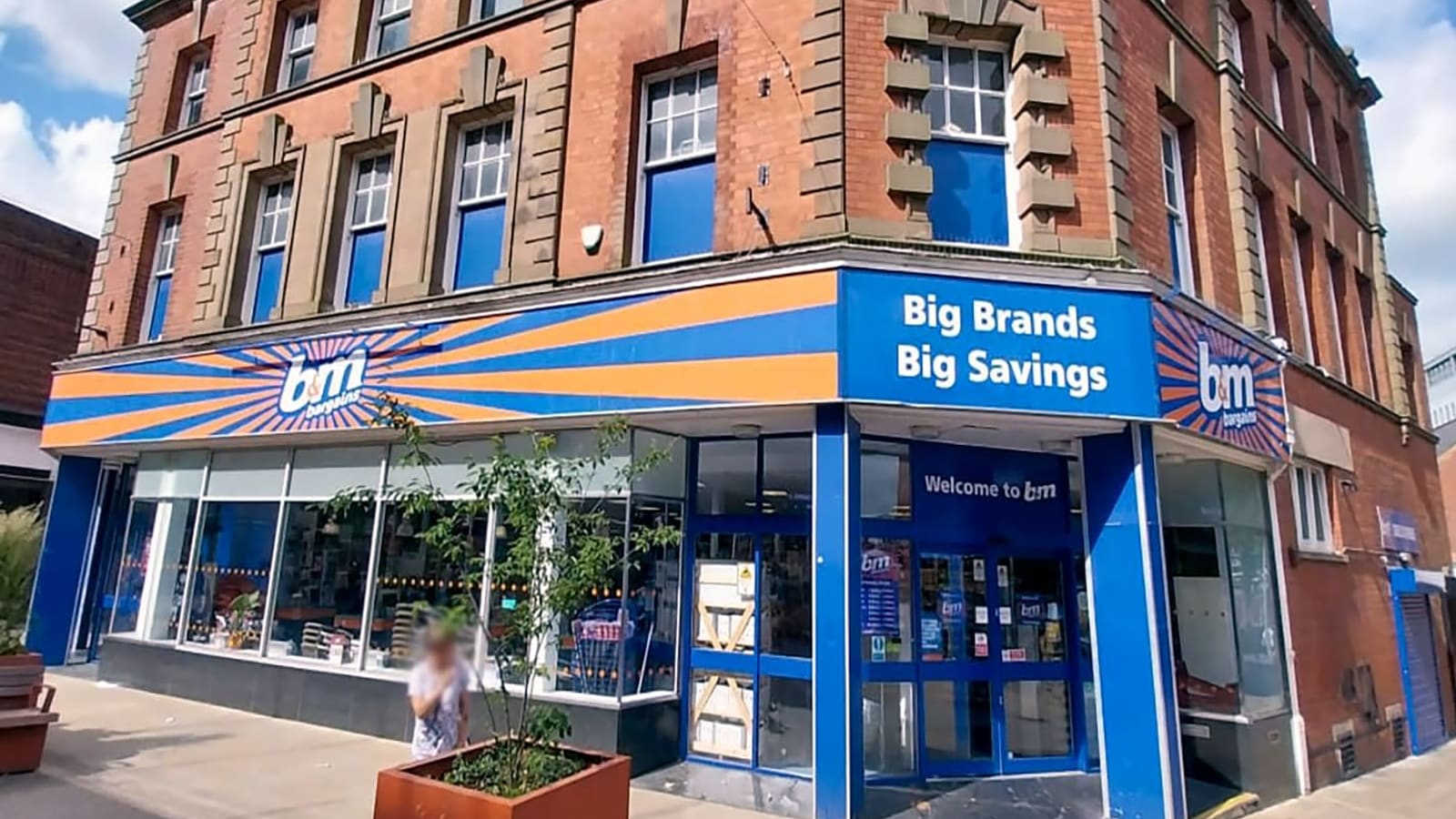 B&M Store