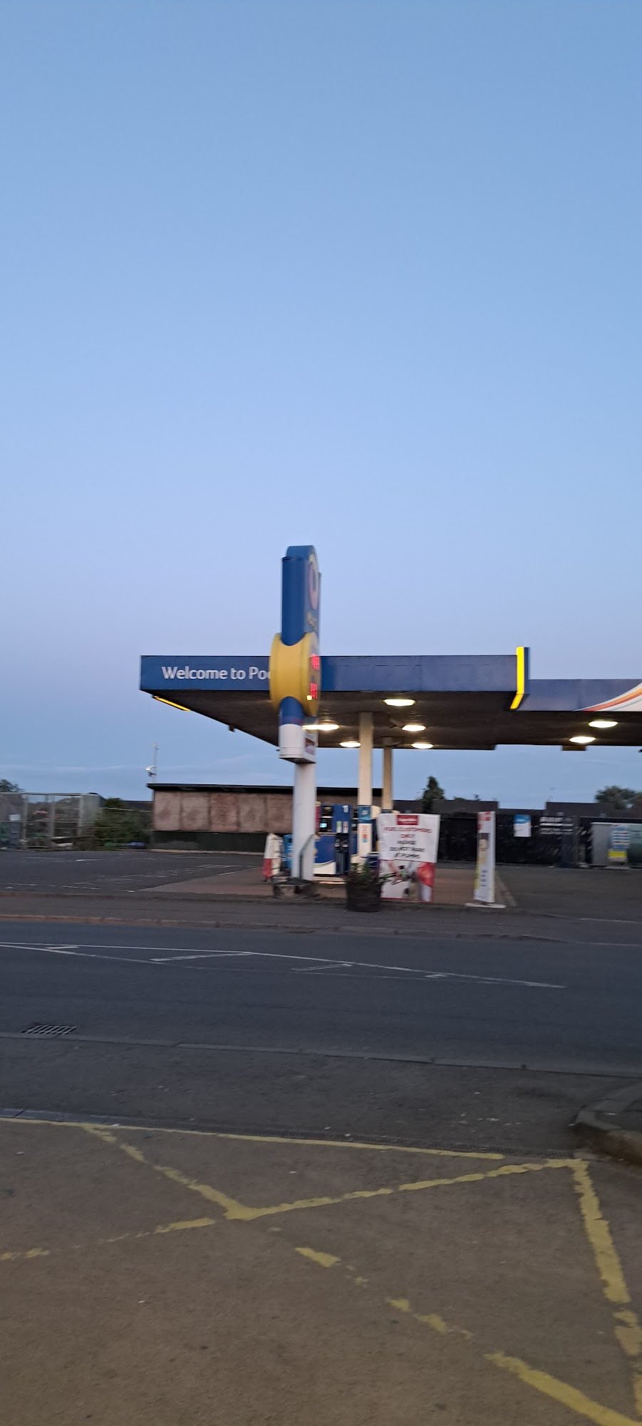 Maxol Service Station, Poole's