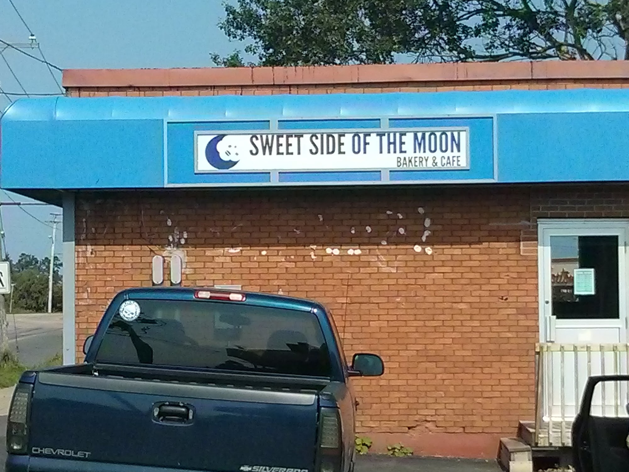 Sweet Side Of The Moon Bakery And Cafe