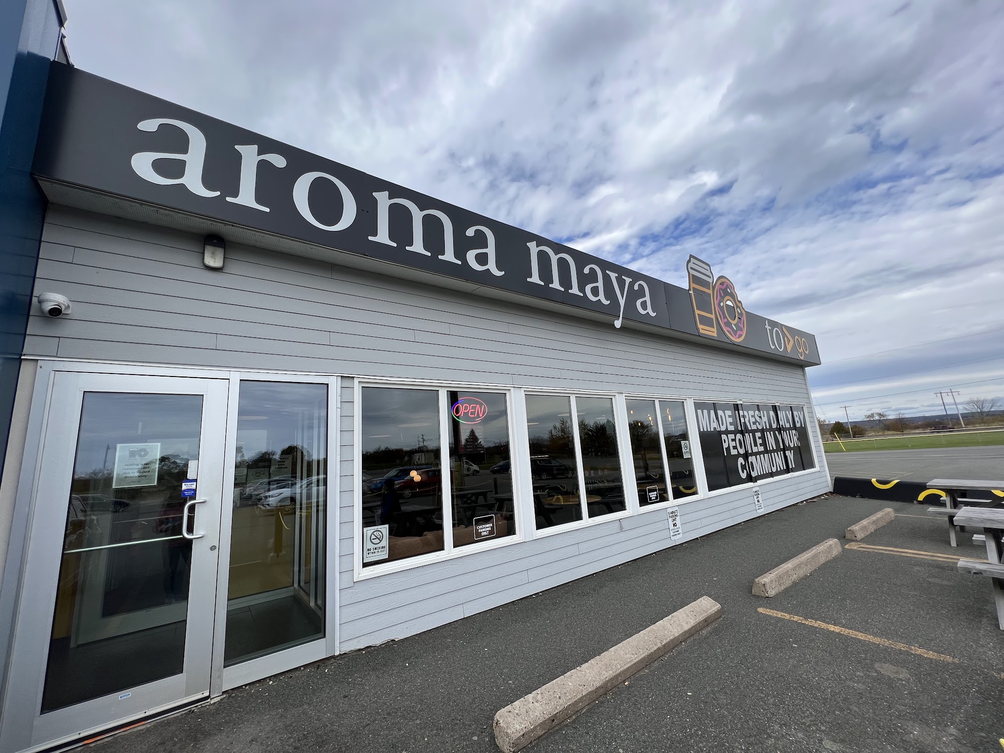 Aroma Maya Coffee & Donuts (Cougar Dome/Legion Stadium)