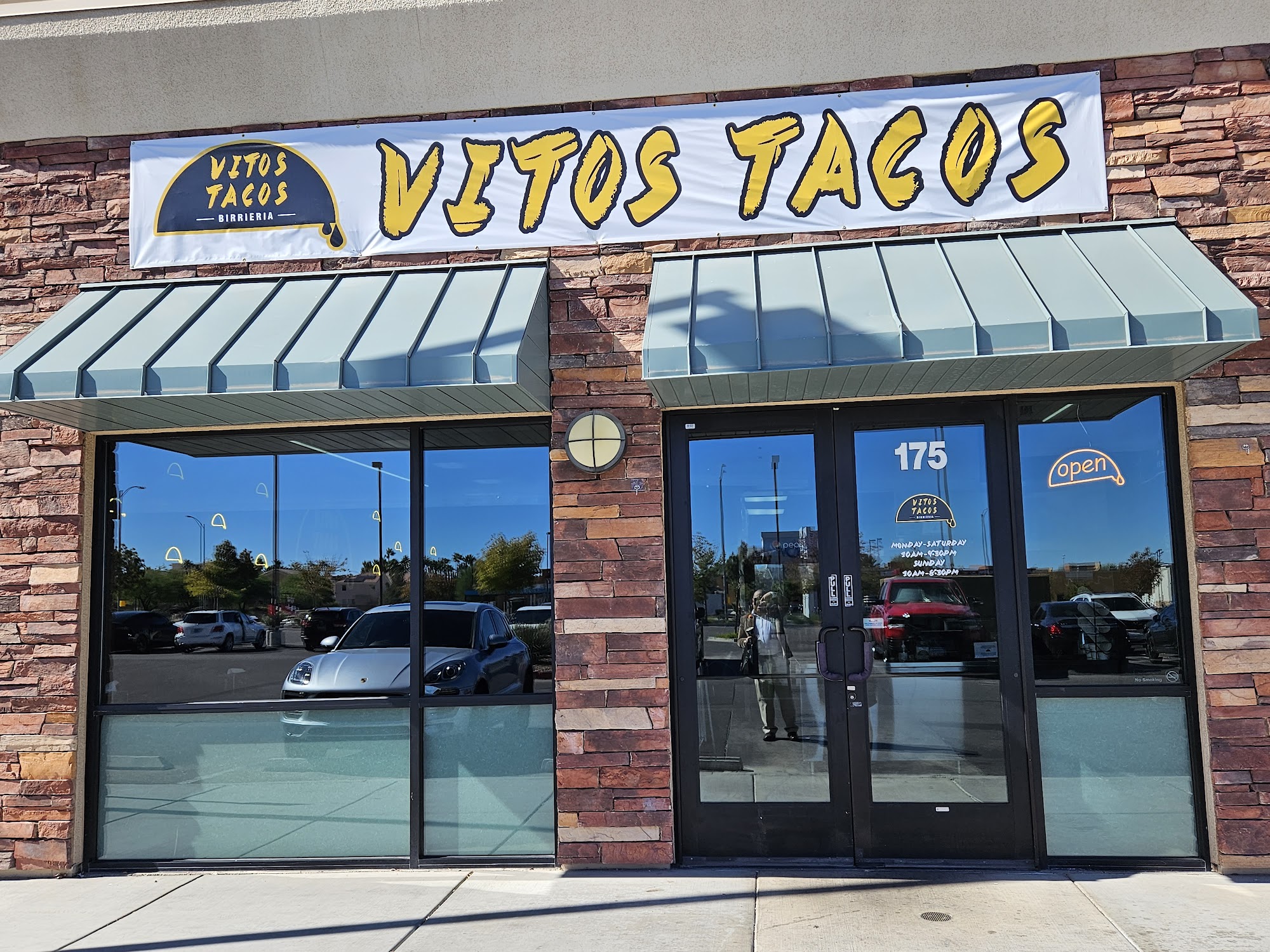 Vitos Tacos