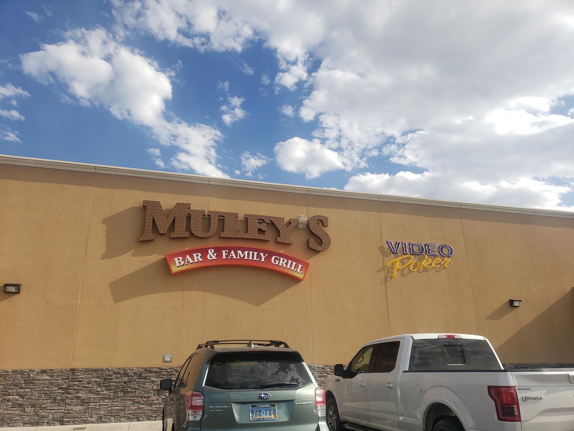 Muley's Bar & Family Grill