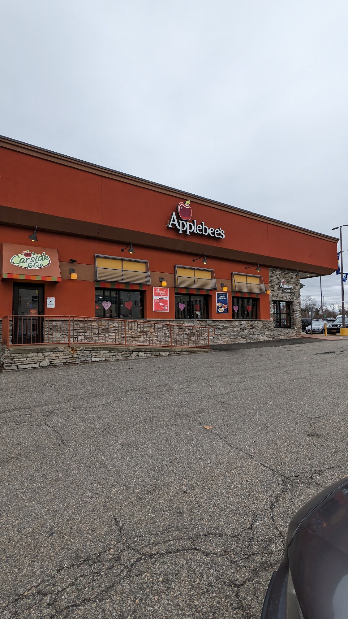 Applebee's Grill + Bar