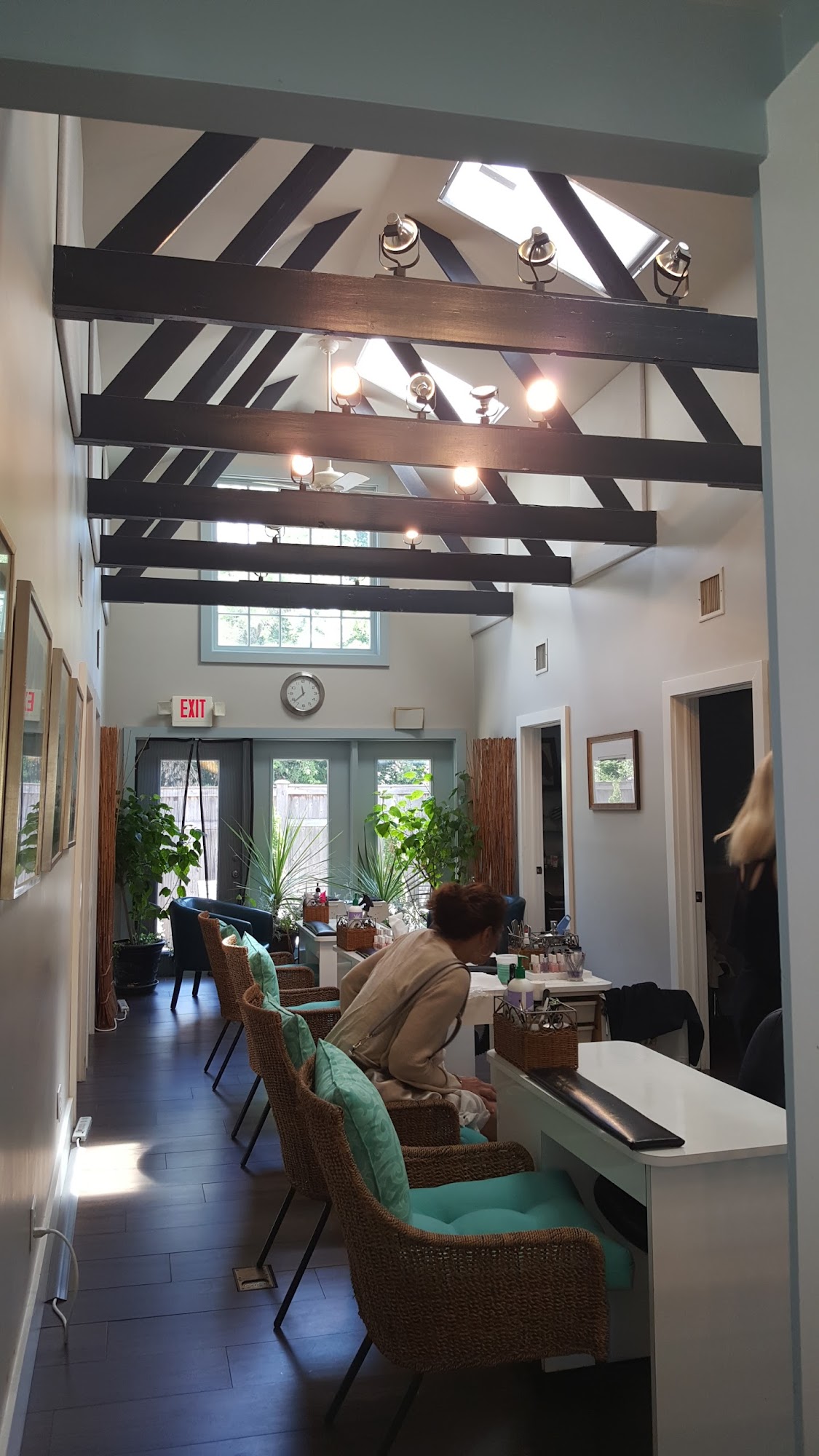 Fay Teller Salon 19 Corwith Ave, Bridgehampton New York 11932