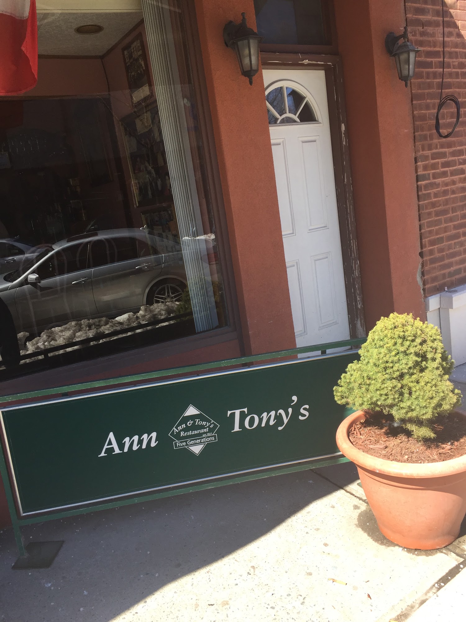 Ann & Tony’s Restaurant