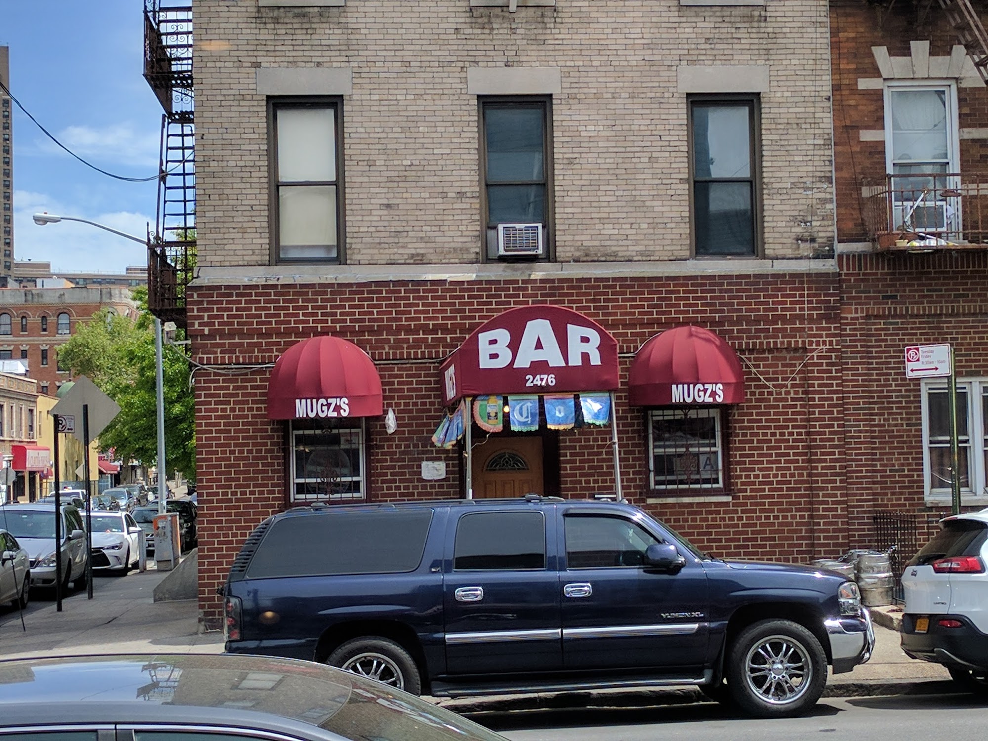 best-dive-bars-near-bronx-ny-2024-restaurantji