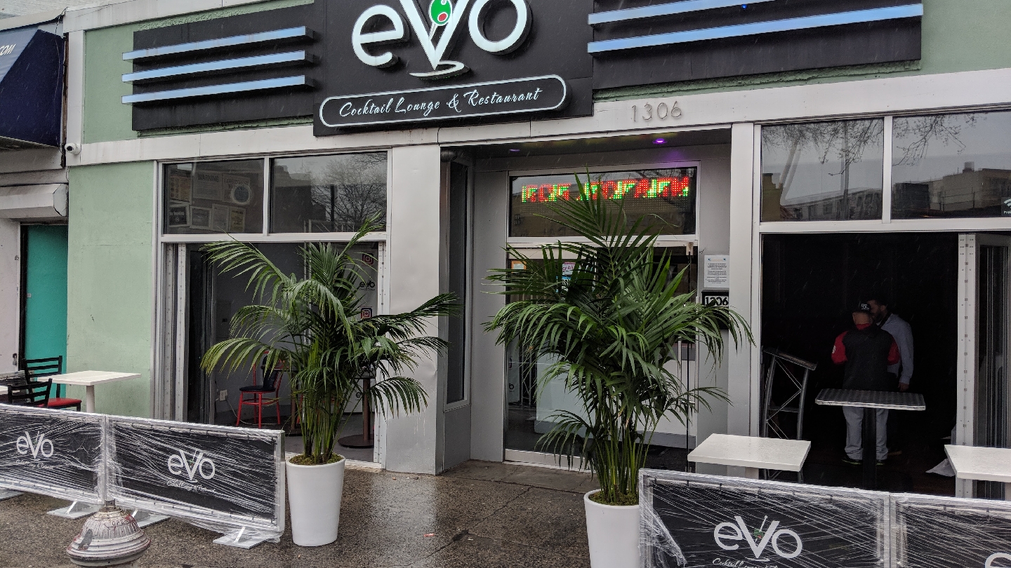 Evo Cocktail Lounge & Restaurant